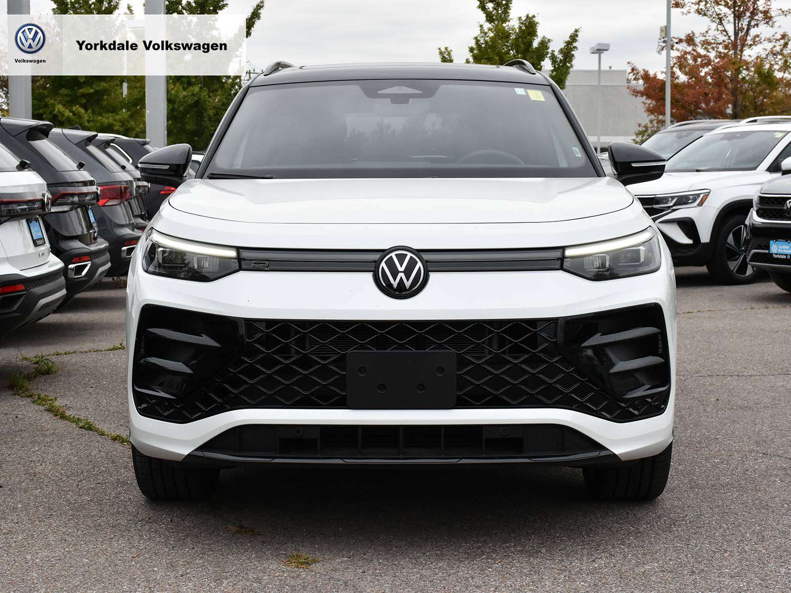 2026 Volkswagen Tiguan Comfortline R-Line Black — снимка 3