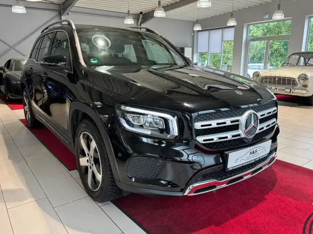 Mercedes-Benz GLB view 9