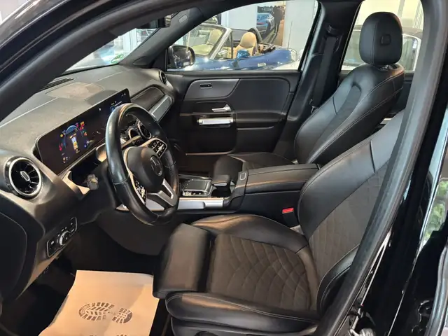Mercedes-Benz GLB view 14