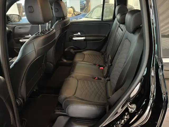Mercedes-Benz GLB view 13
