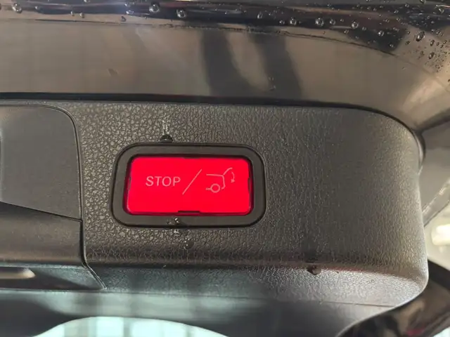 Mercedes-Benz GLB view 12