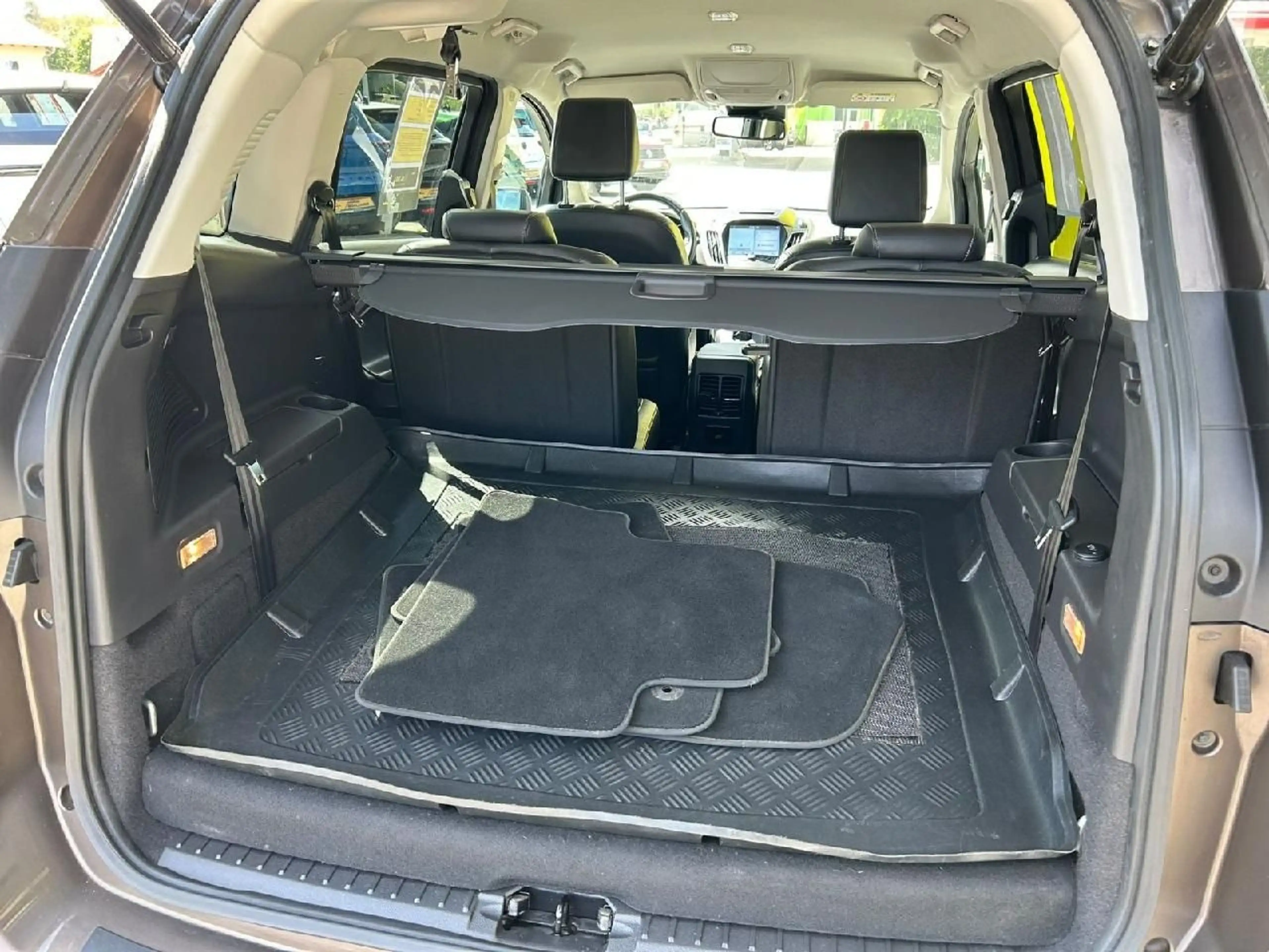 Ford Grand C-Max Grand C-MAX 1.5 Titanium **Winterpaket*Navi** — photo 8
