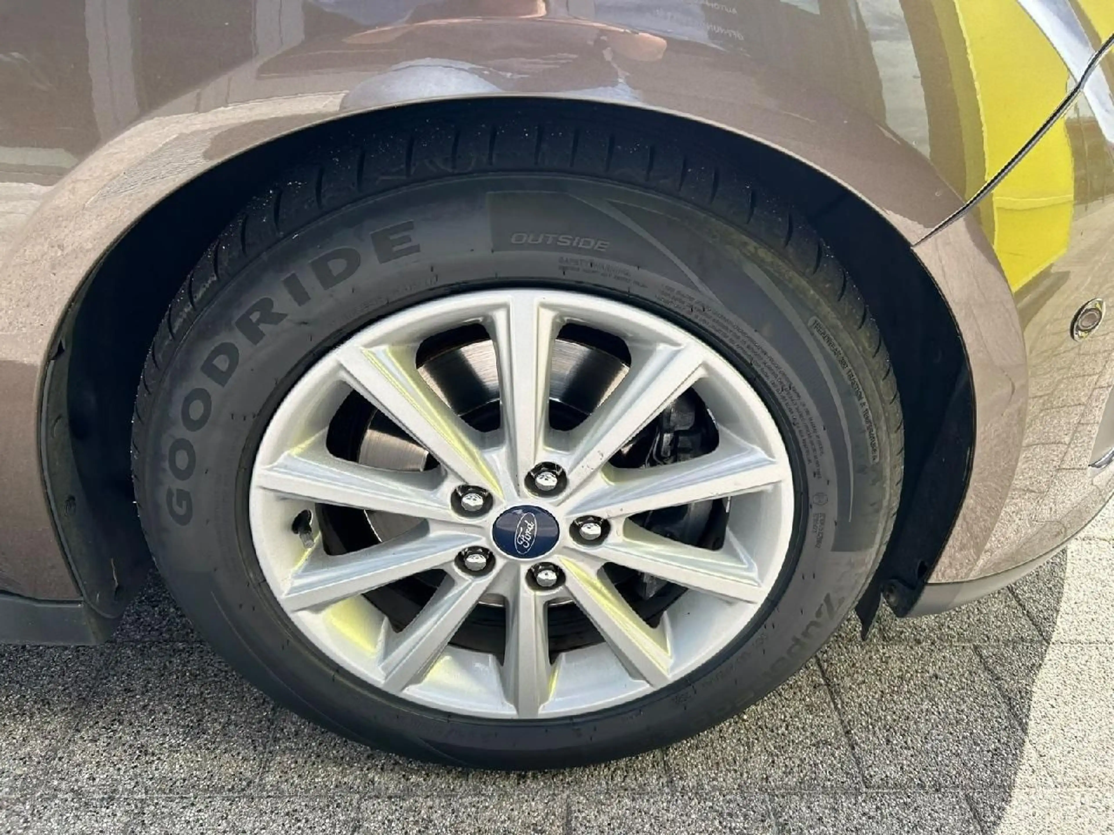 Ford Grand C-Max Grand C-MAX 1.5 Titanium **Winterpaket*Navi** — photo 7