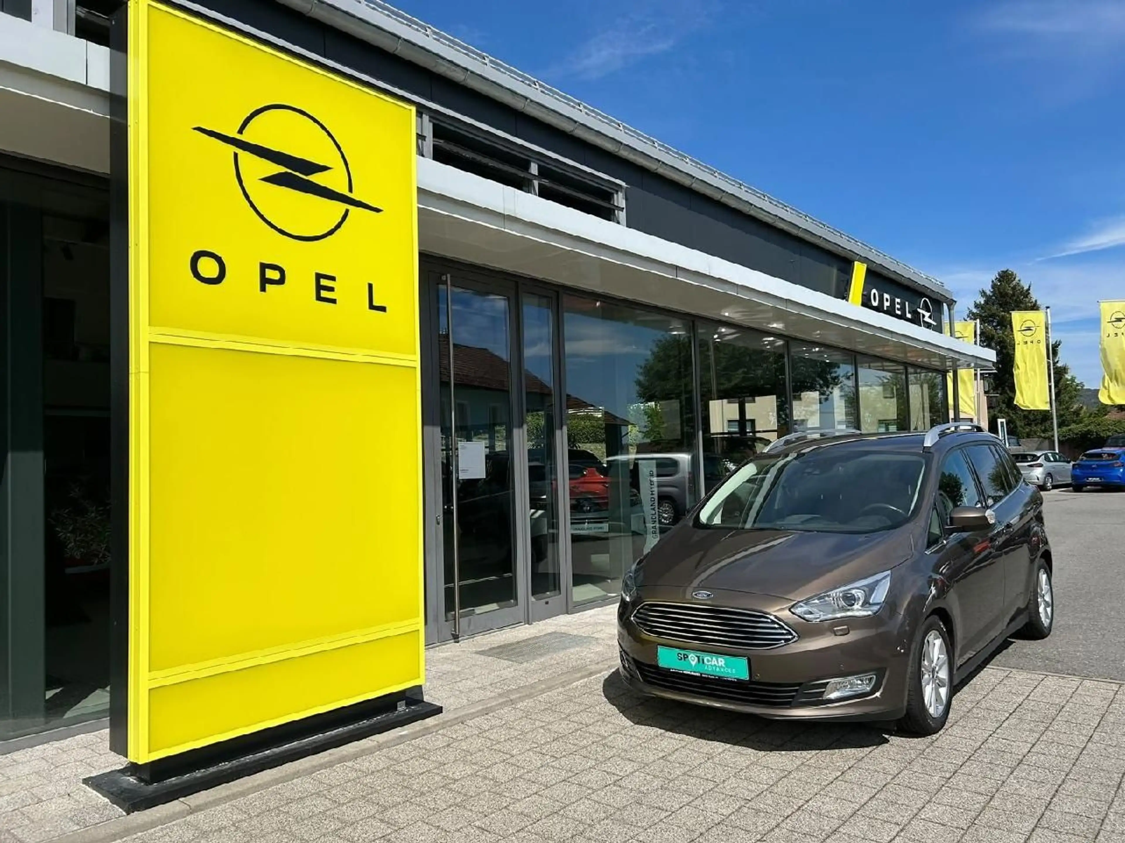 Ford Grand C-Max Grand C-MAX 1.5 Titanium **Winterpaket*Navi** — photo 2