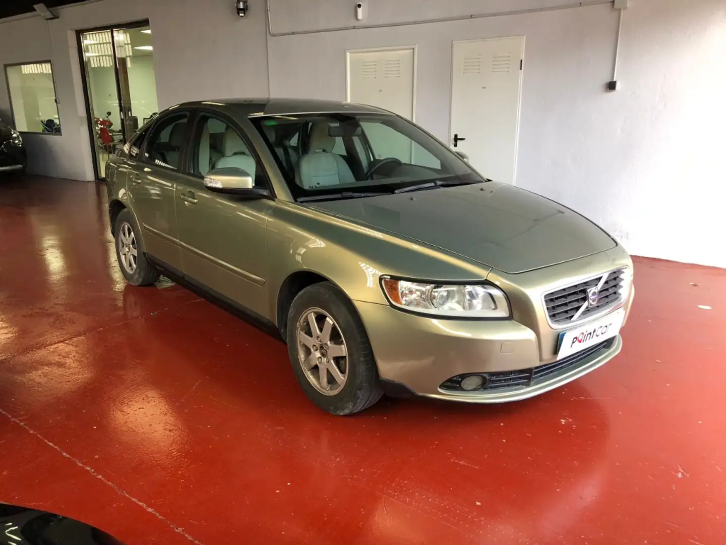 Volvo S40 1.6D DRIVe Kinetic Beige - 1