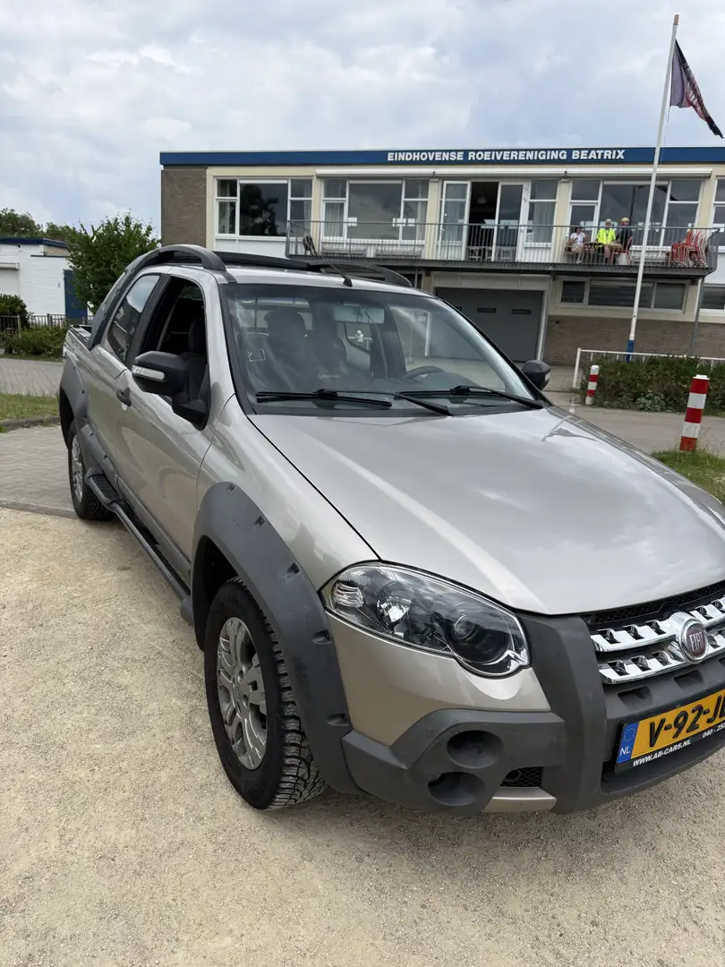 Fiat Strada 1.3 MJ Advent. l. Grau - 2