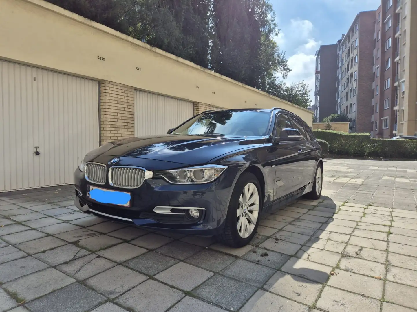 BMW 318 MODERN LINE - 2