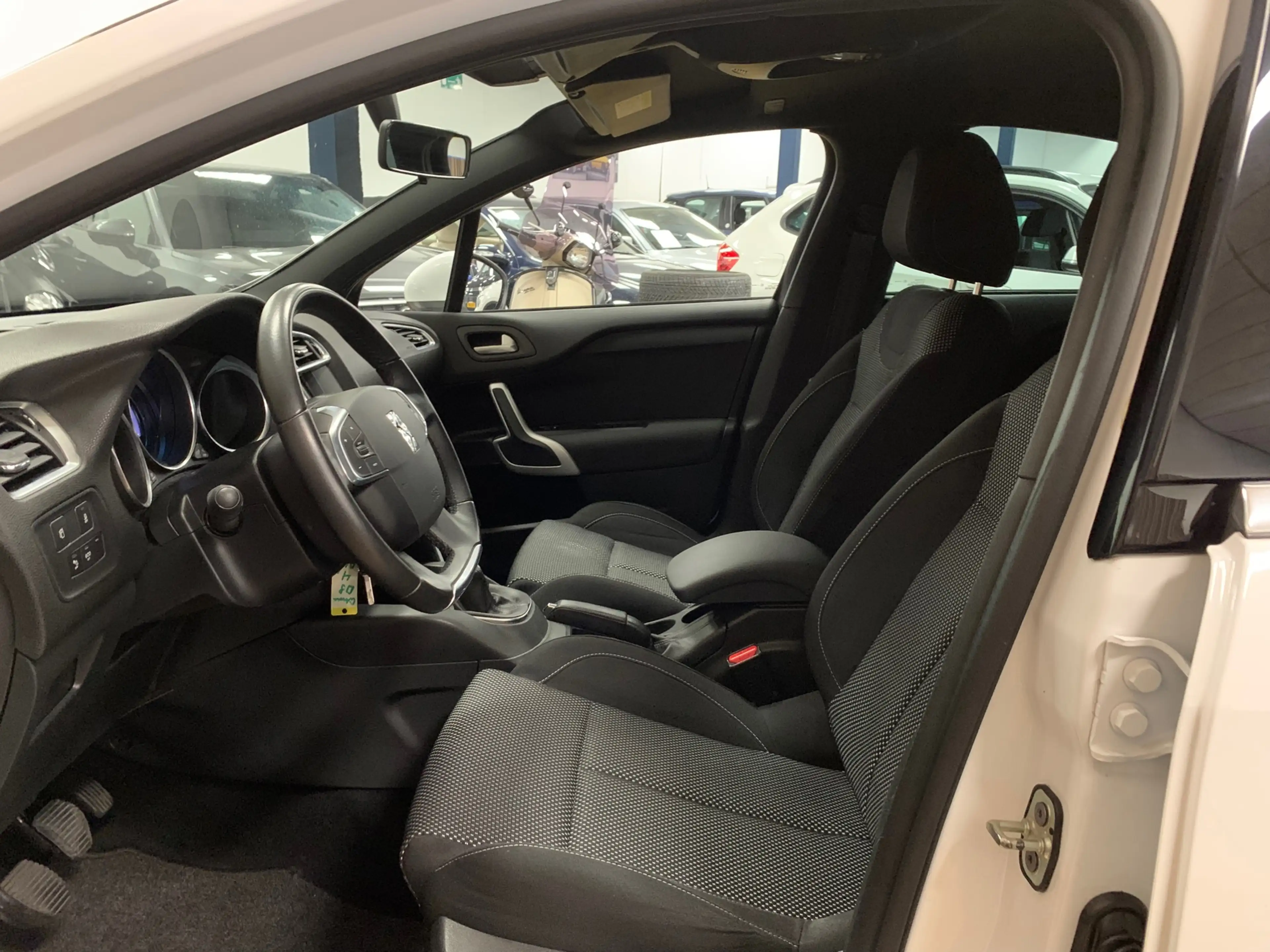 Citroen DS4 /C4 1.2 PureTech So Chic|Airco|132000KM| — photo 8