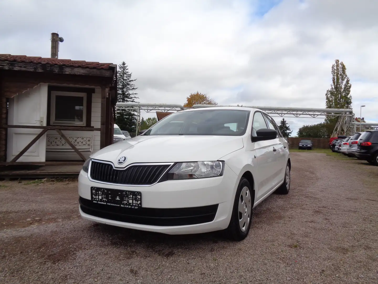 Skoda Rapid/Spaceback Active Blanc - 1