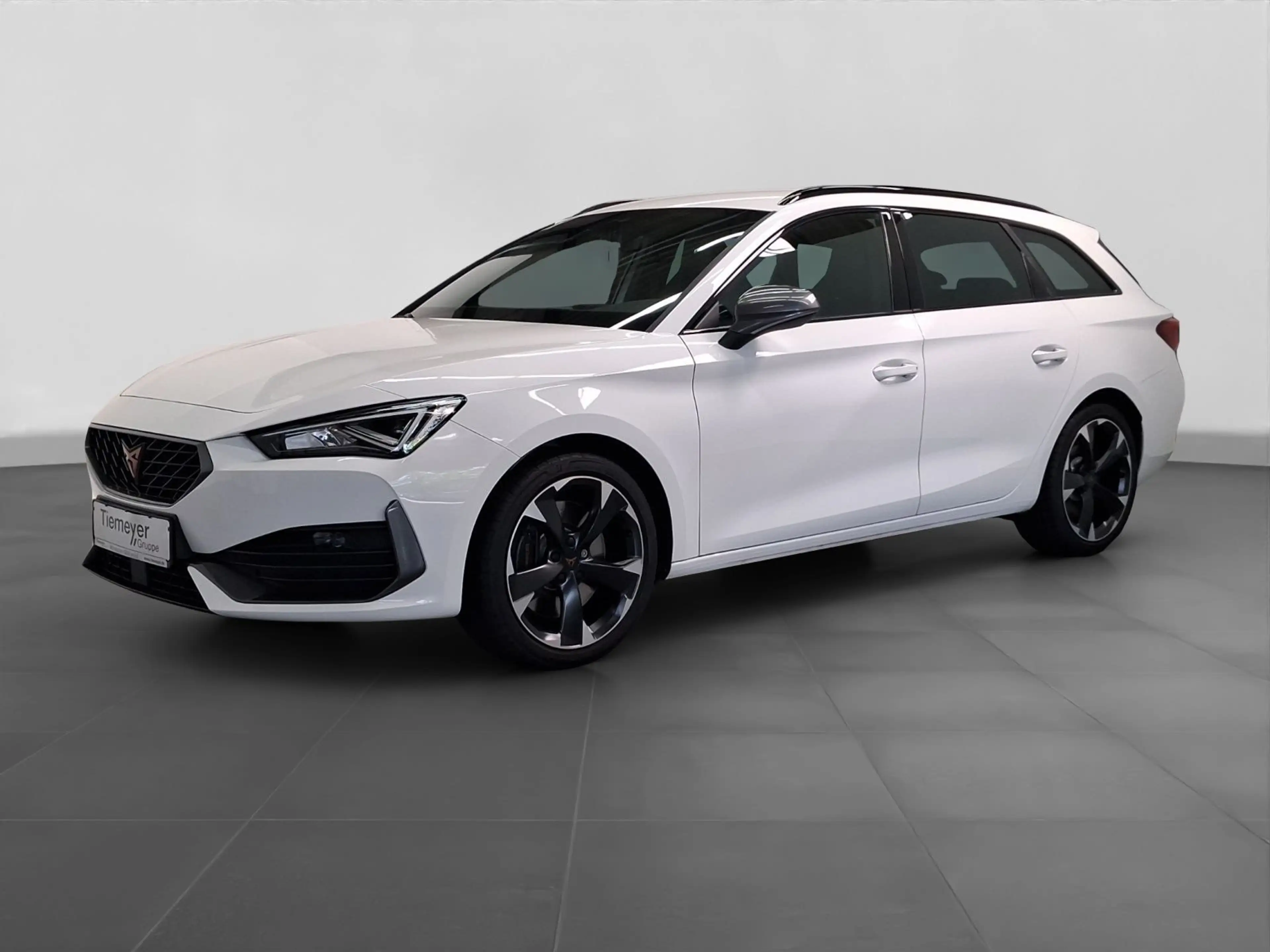 CUPRA Leon Sportstourer 2.0 TSI DSG FULL-LINK LM18 — photo 2