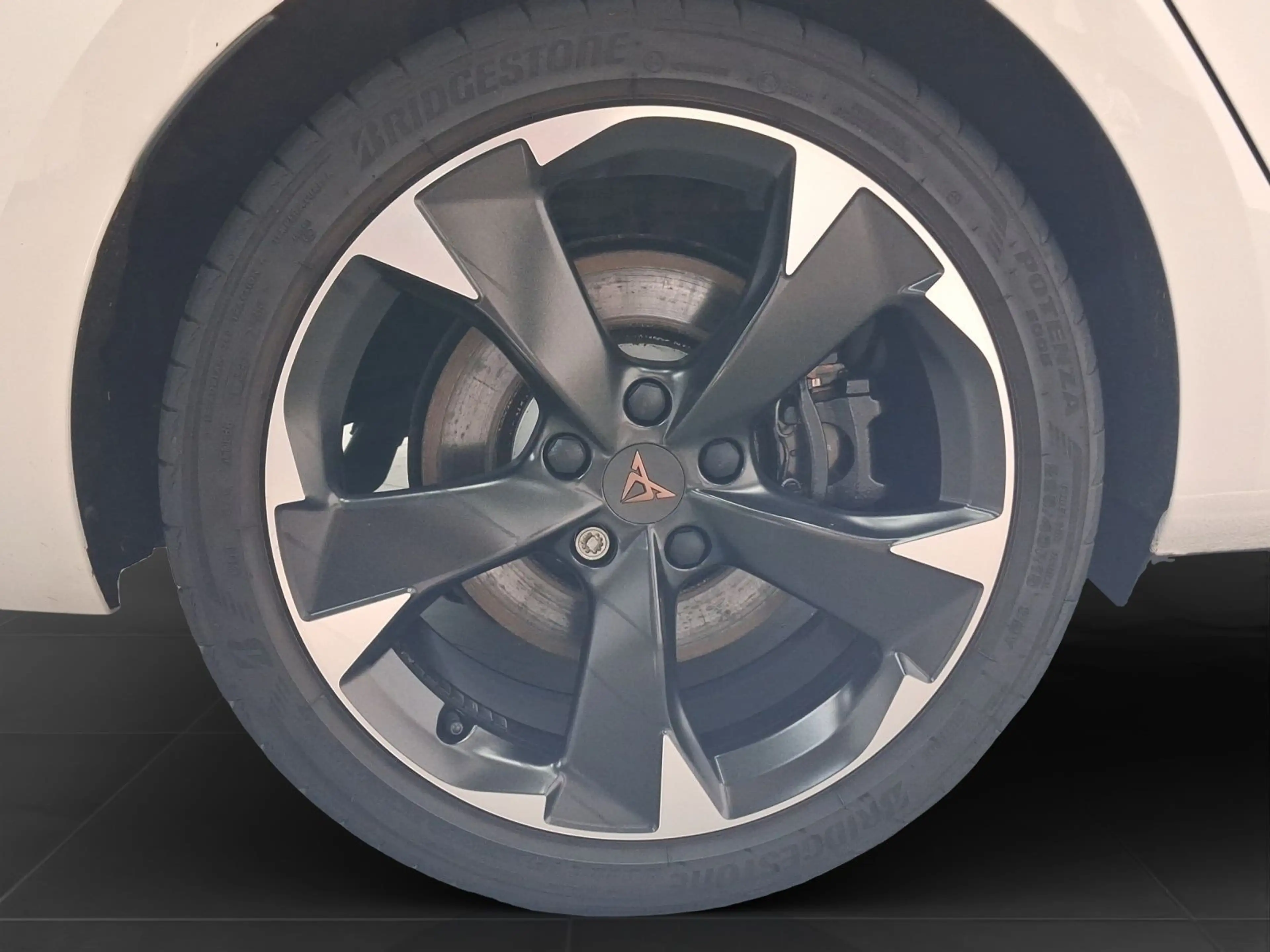 CUPRA Leon Sportstourer 2.0 TSI DSG FULL-LINK LM18 — photo 7