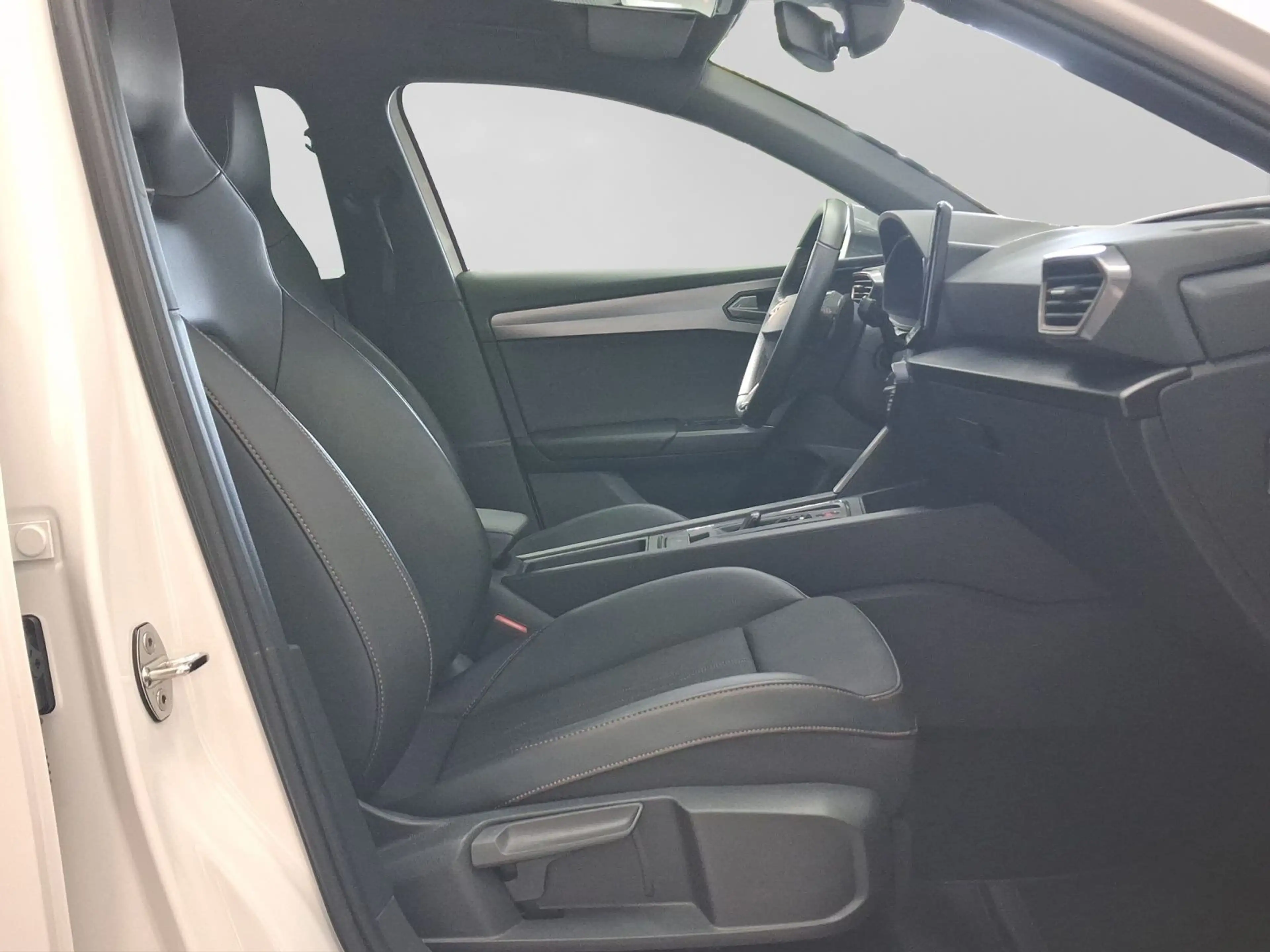 CUPRA Leon Sportstourer 2.0 TSI DSG FULL-LINK LM18 — photo 4
