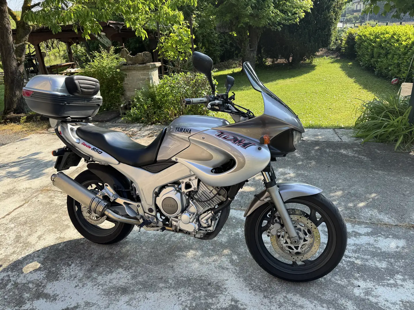 Yamaha TDM 850 Gris - 1