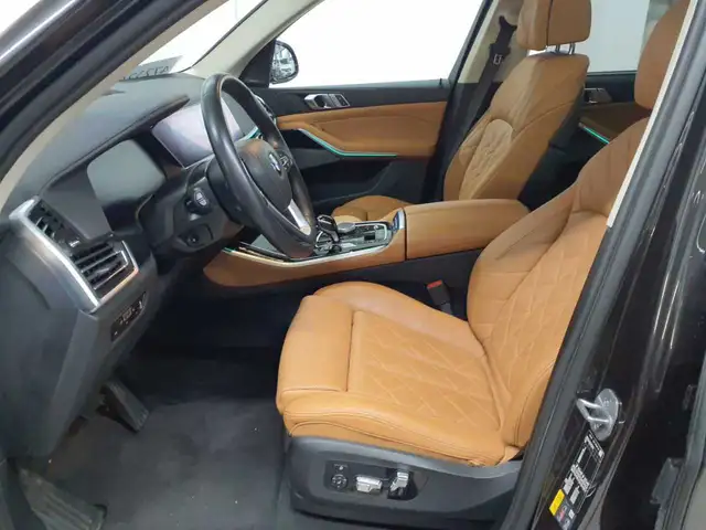 BMW X5 view 8