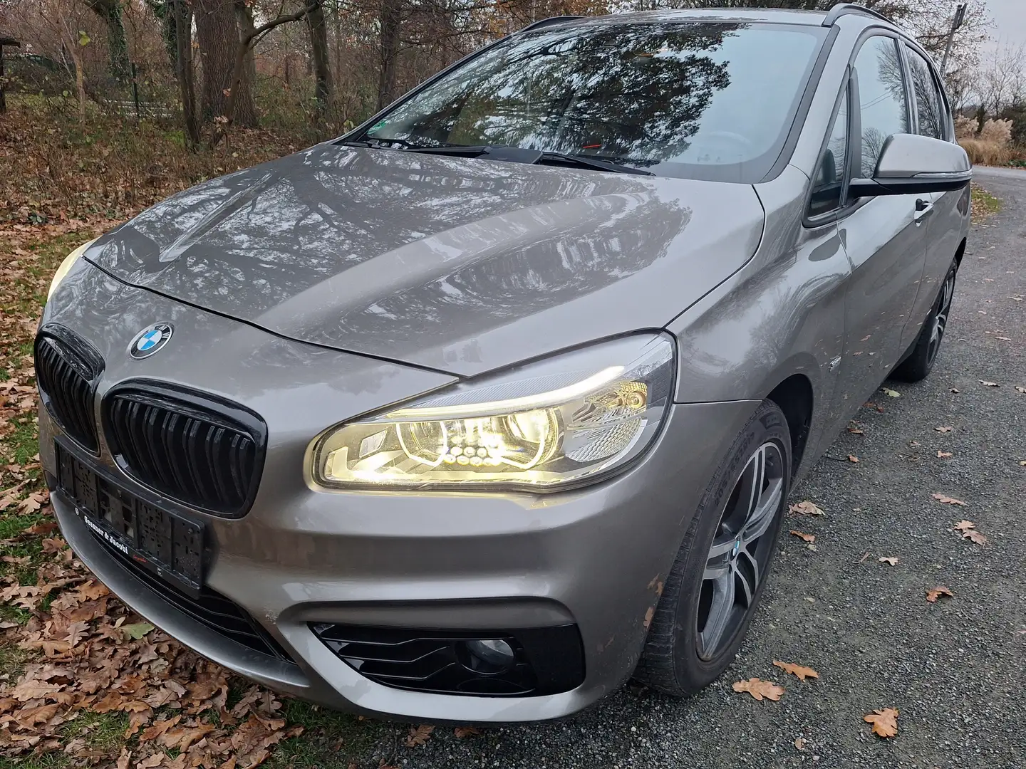 BMW 218 218  d Sport Line autom. ConnectedDrive Services Argent - 1