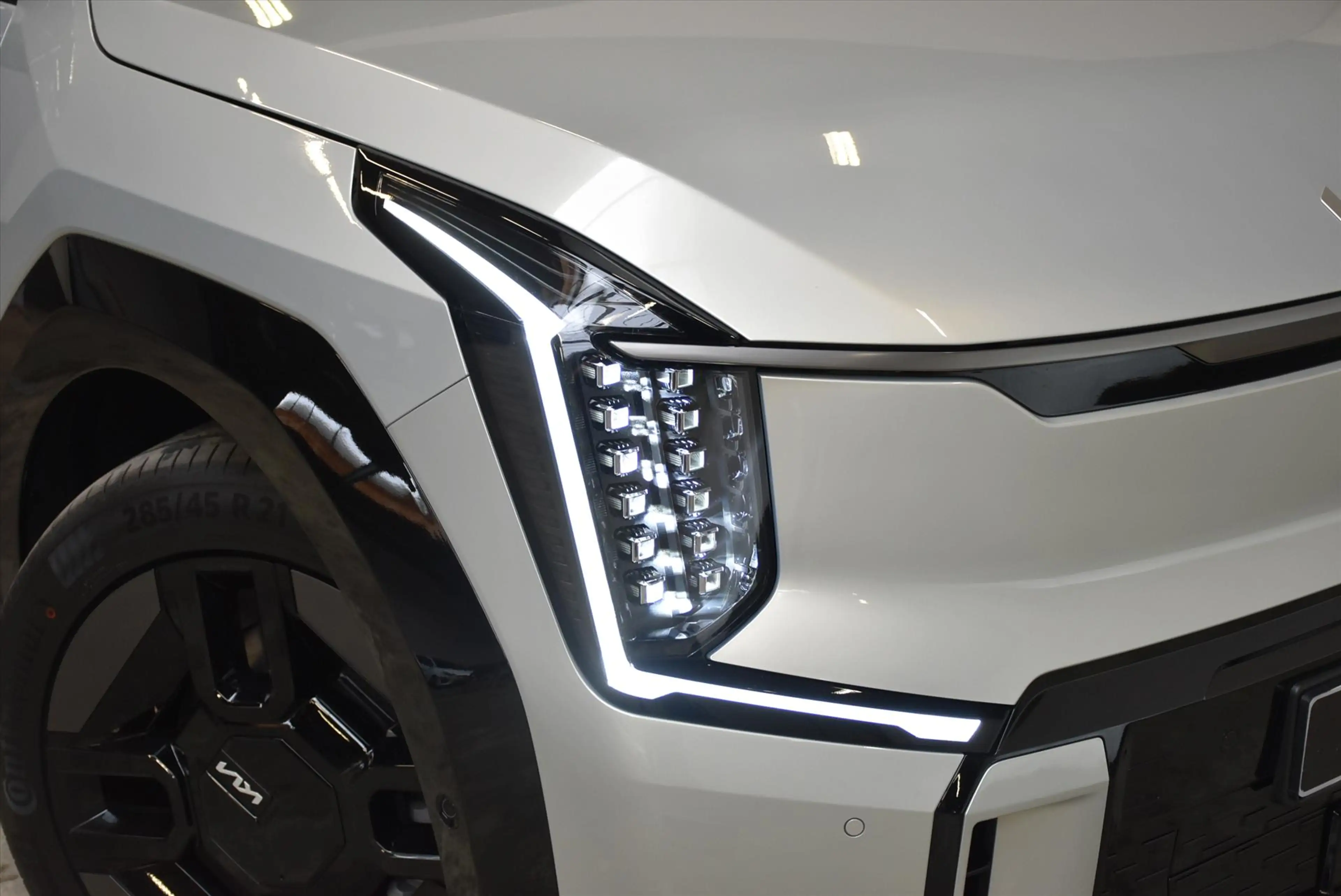Kia EV9 99,8kWh 384pk AWD Dual Motor GT-Line DSM STAAT IN — photo 3