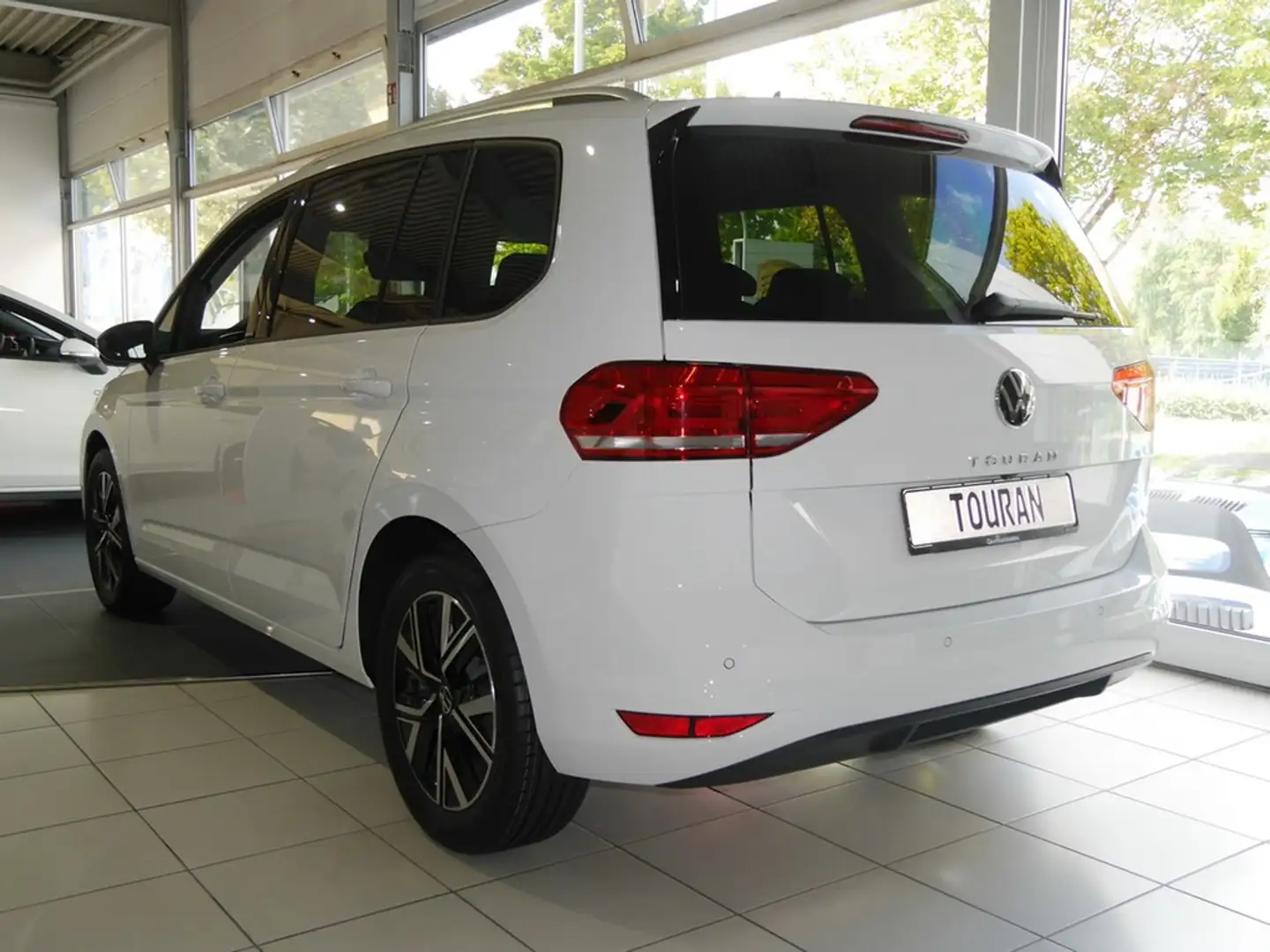 Volkswagen Touran MOVE 1.5 TSI DSG Navi AHK LED Weiß - 2