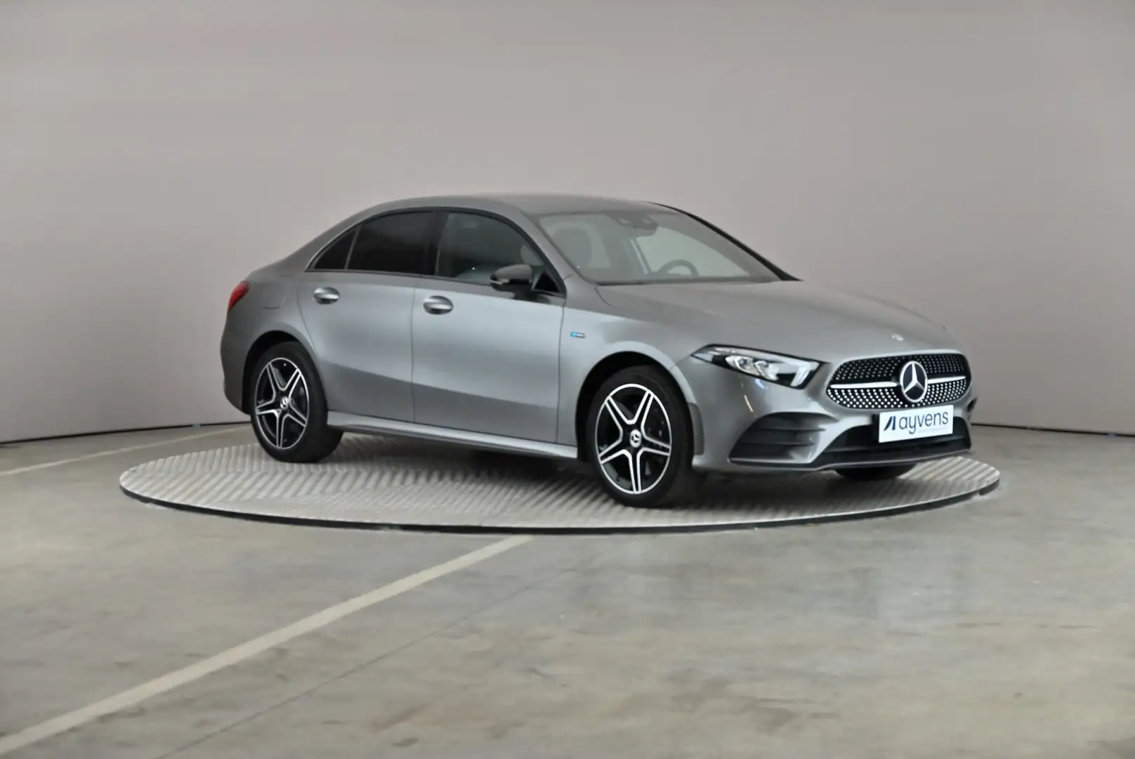 Mercedes-Benz A 250 Sedan 250e PHEV Business Solution AMG Line Night L Gris - 1