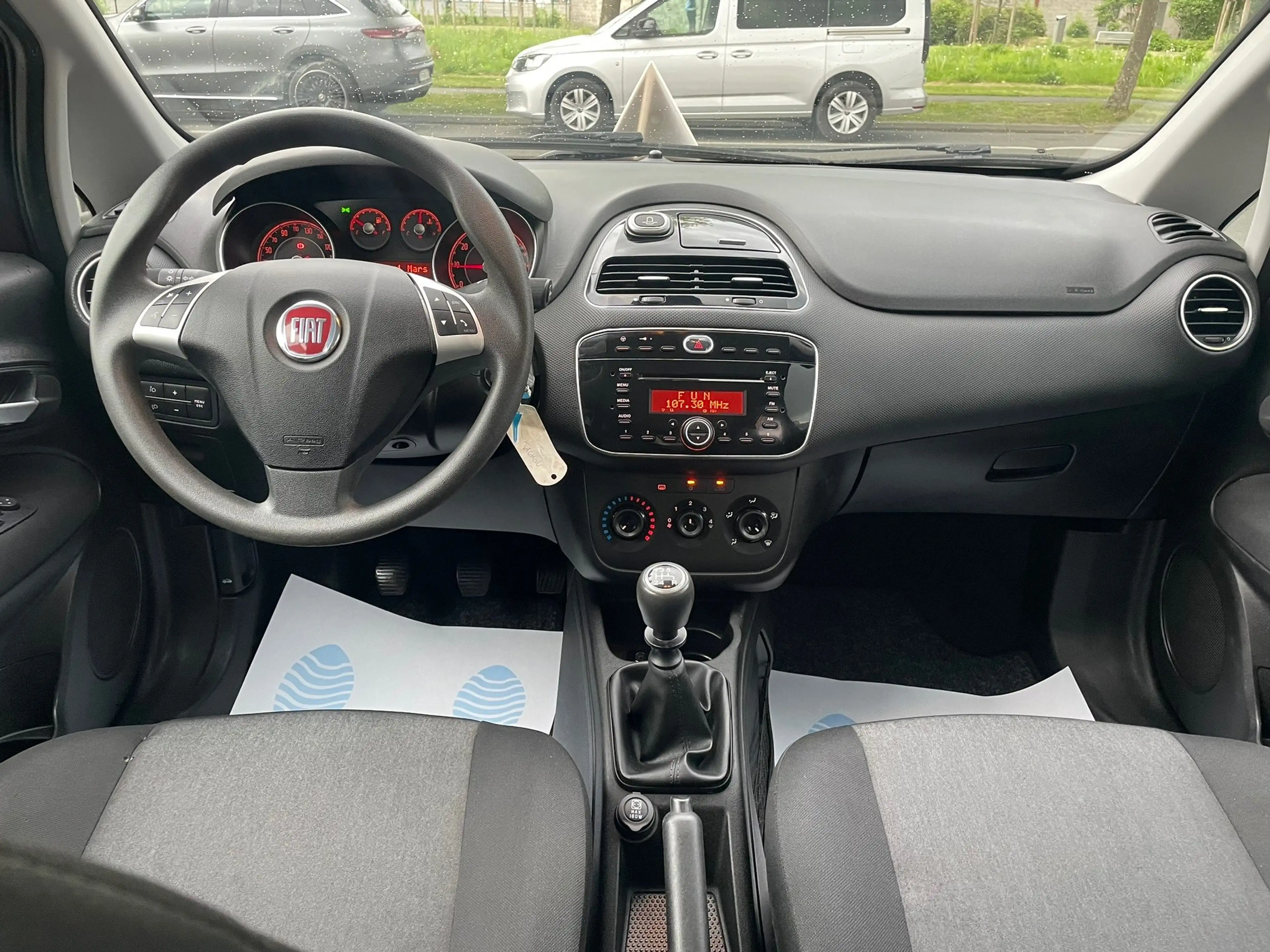 Fiat Punto 🏴1.2i Street⚠️GARANTIE 12 MOIS⚠️ — photo 11