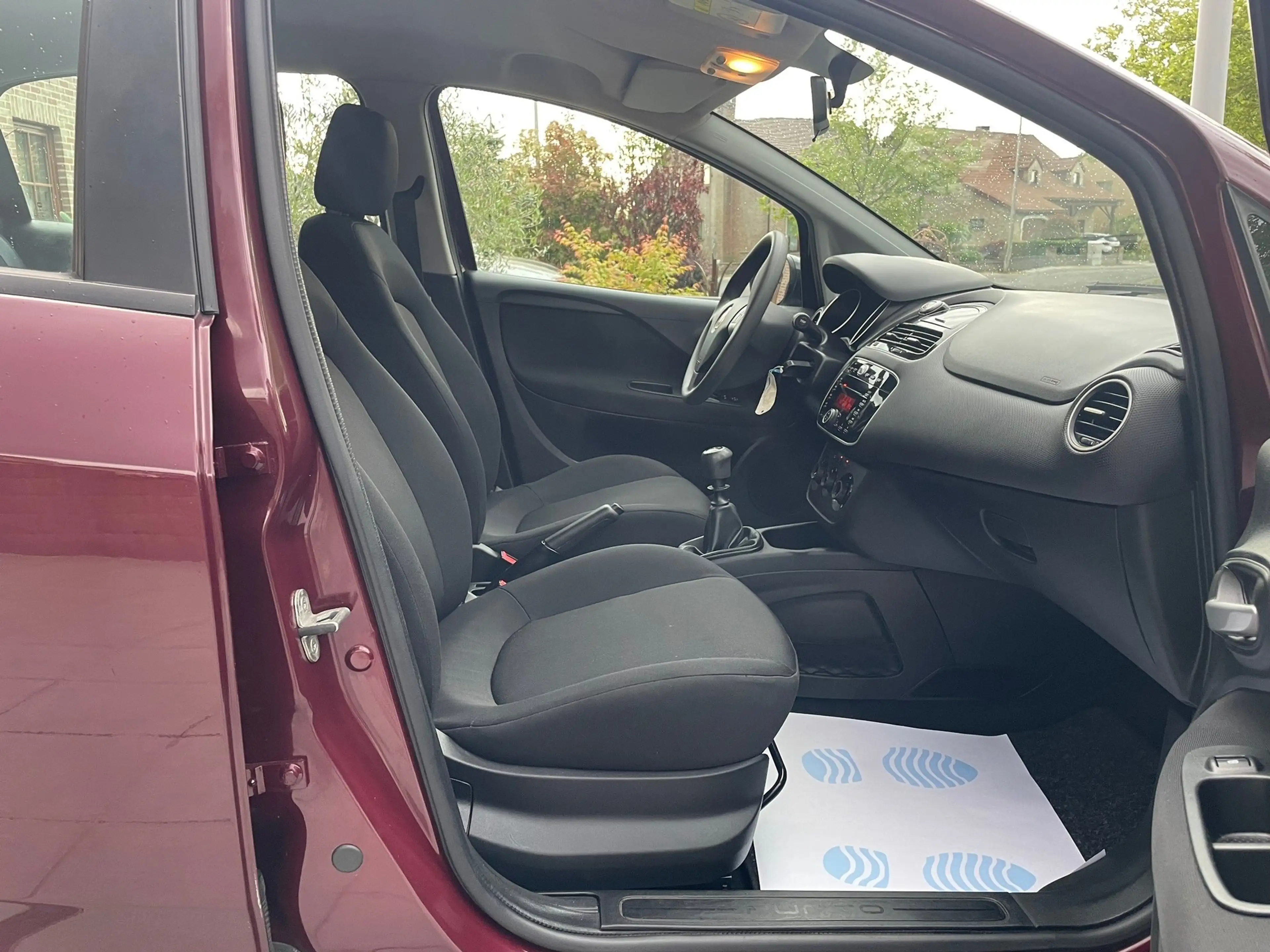 Fiat Punto 🏴1.2i Street⚠️GARANTIE 12 MOIS⚠️ — photo 7