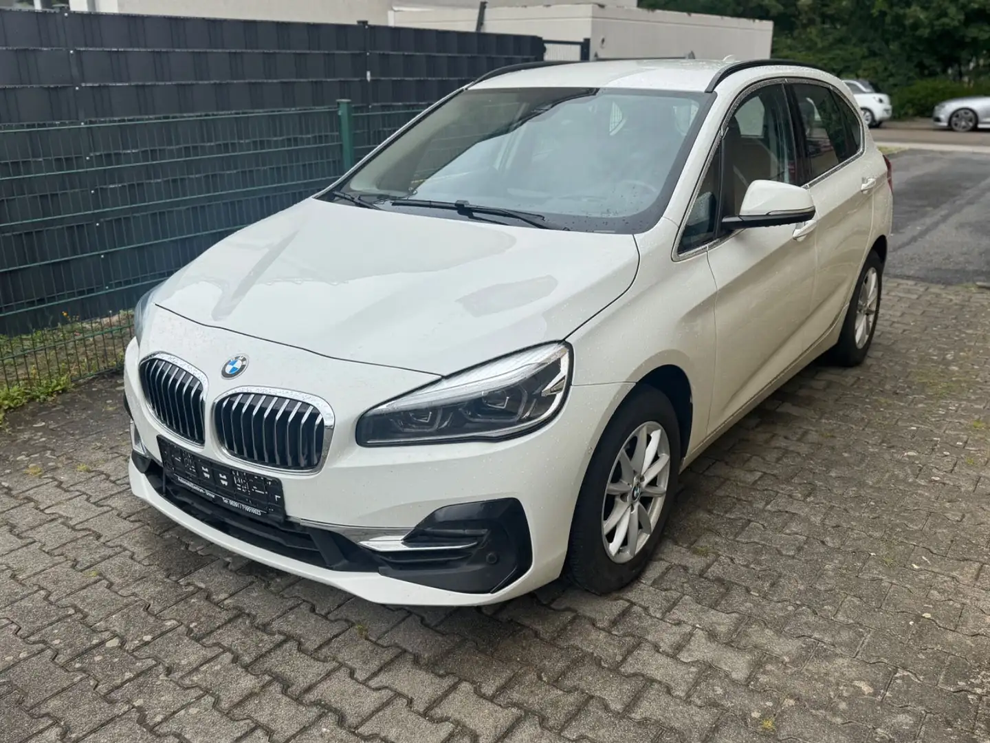 BMW 218 Active Tourer 218 d Luxury Line |HEADUP|LED| Weiß - 1