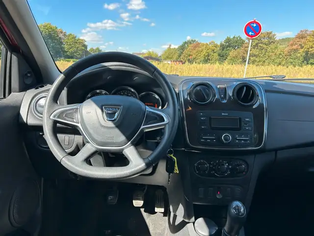 Dacia Logan view 16