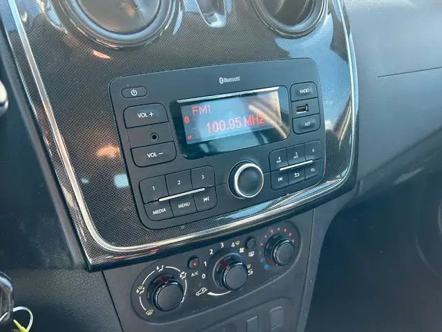 Dacia Logan view 27