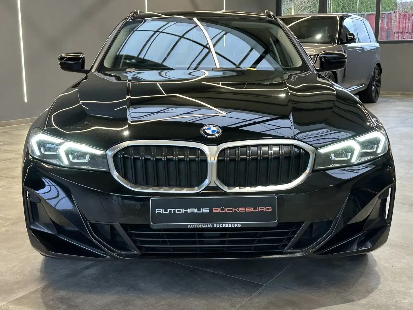 BMW 318 d Combi Head-Up Sportsitze G21N Noir - 2