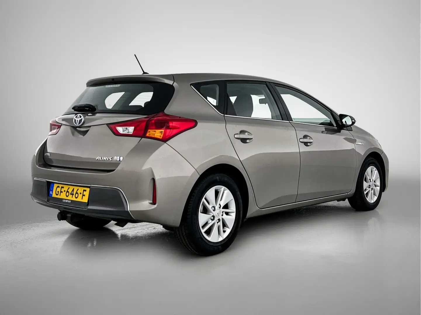 Toyota Auris 1.8 Hybrid Dynamic Limited Bruin - 2