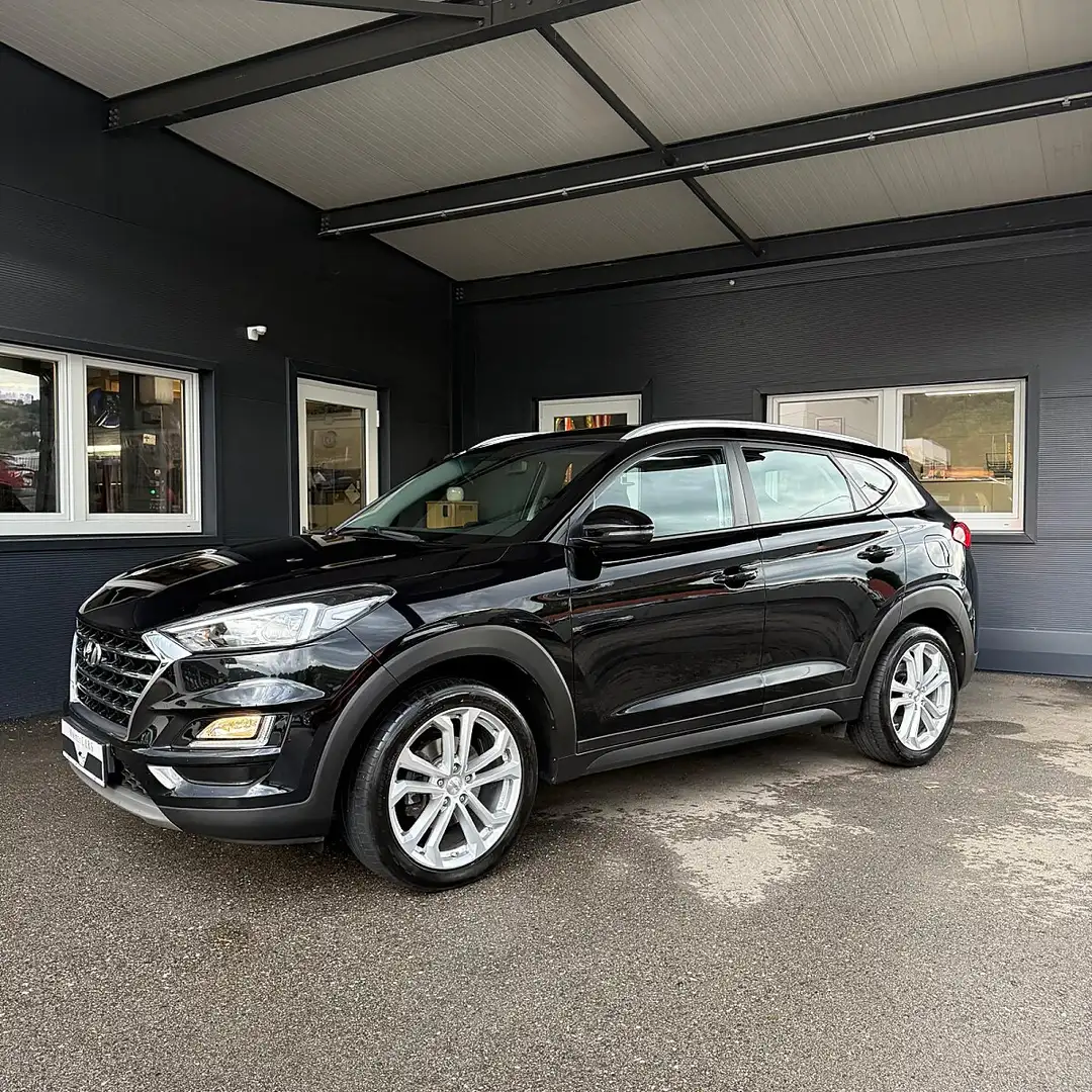 Hyundai TUCSON Tucson 1,6 CRDI 4WD Level 3 Run Schwarz - 2