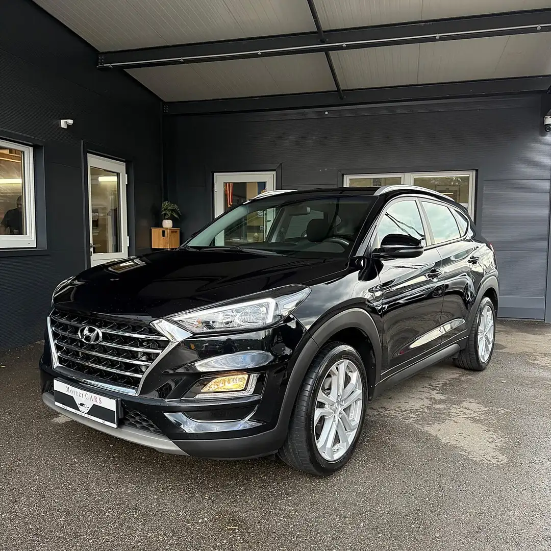 Hyundai TUCSON Tucson 1,6 CRDI 4WD Level 3 Run Schwarz - 1