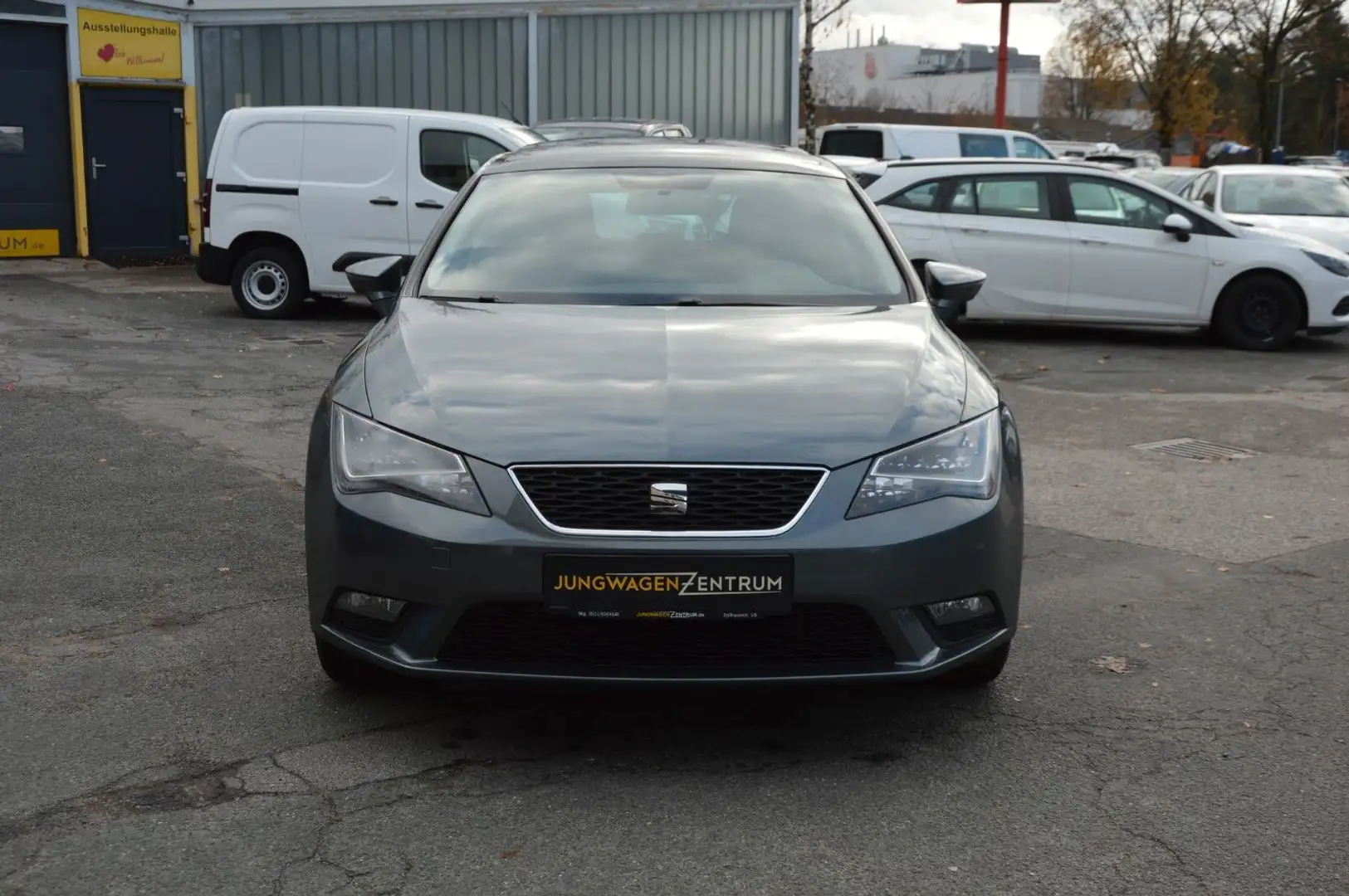SEAT Leon Style 2.0 TDI"NAVI"LED"PDC"AUTOM"1-HAND!!!! Grau - 2