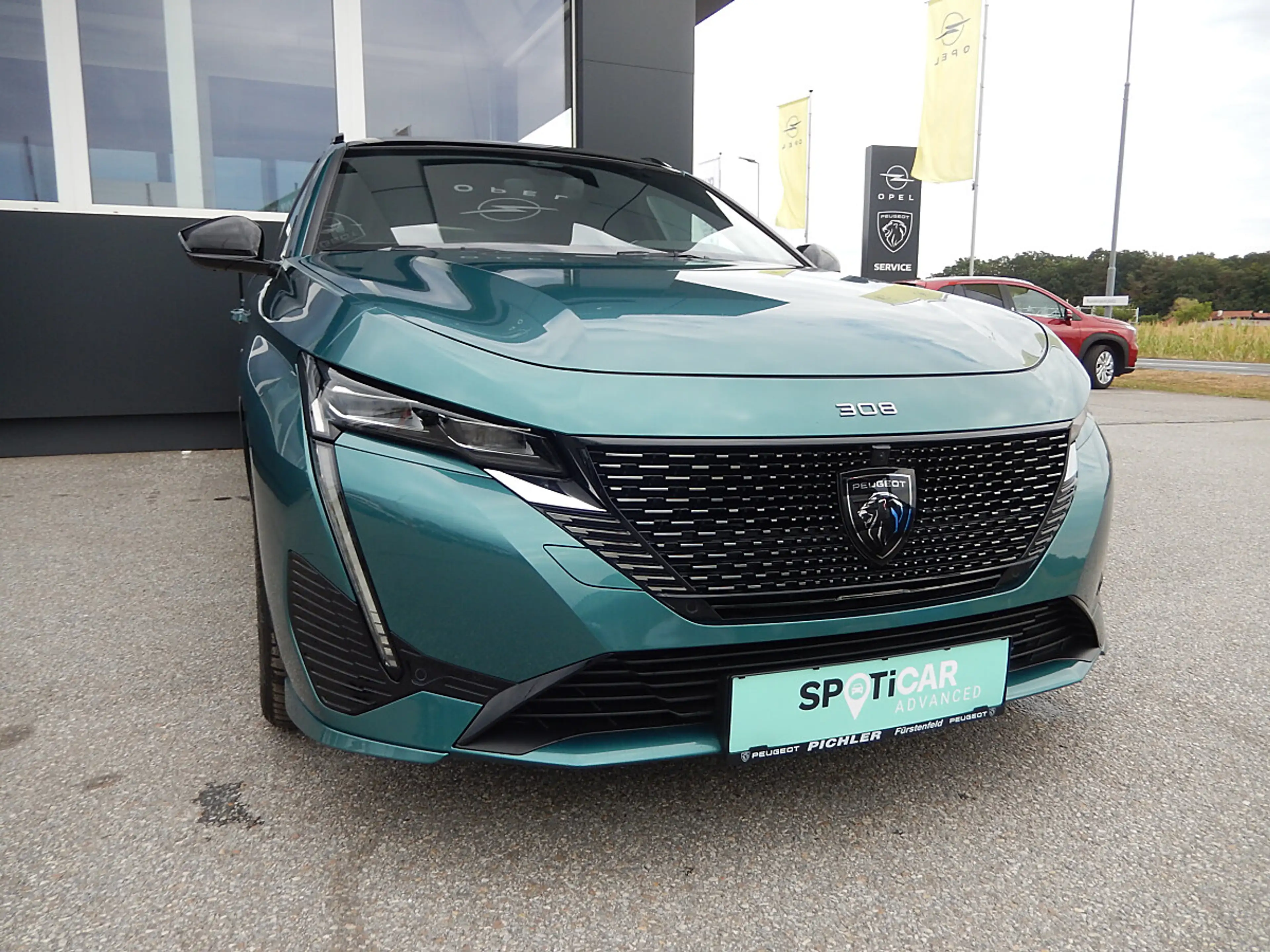 Peugeot 308 SW Hybrid 145 e-DSC6 GT — photo 3