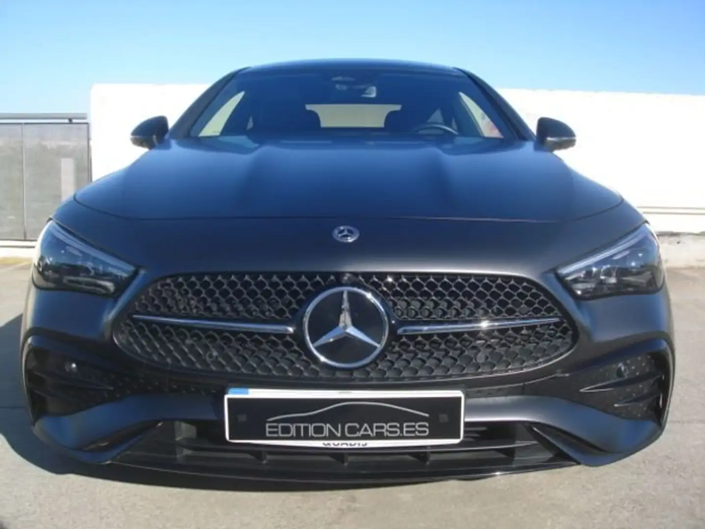 Mercedes-Benz CLE 220 D AMG Zwart - 2