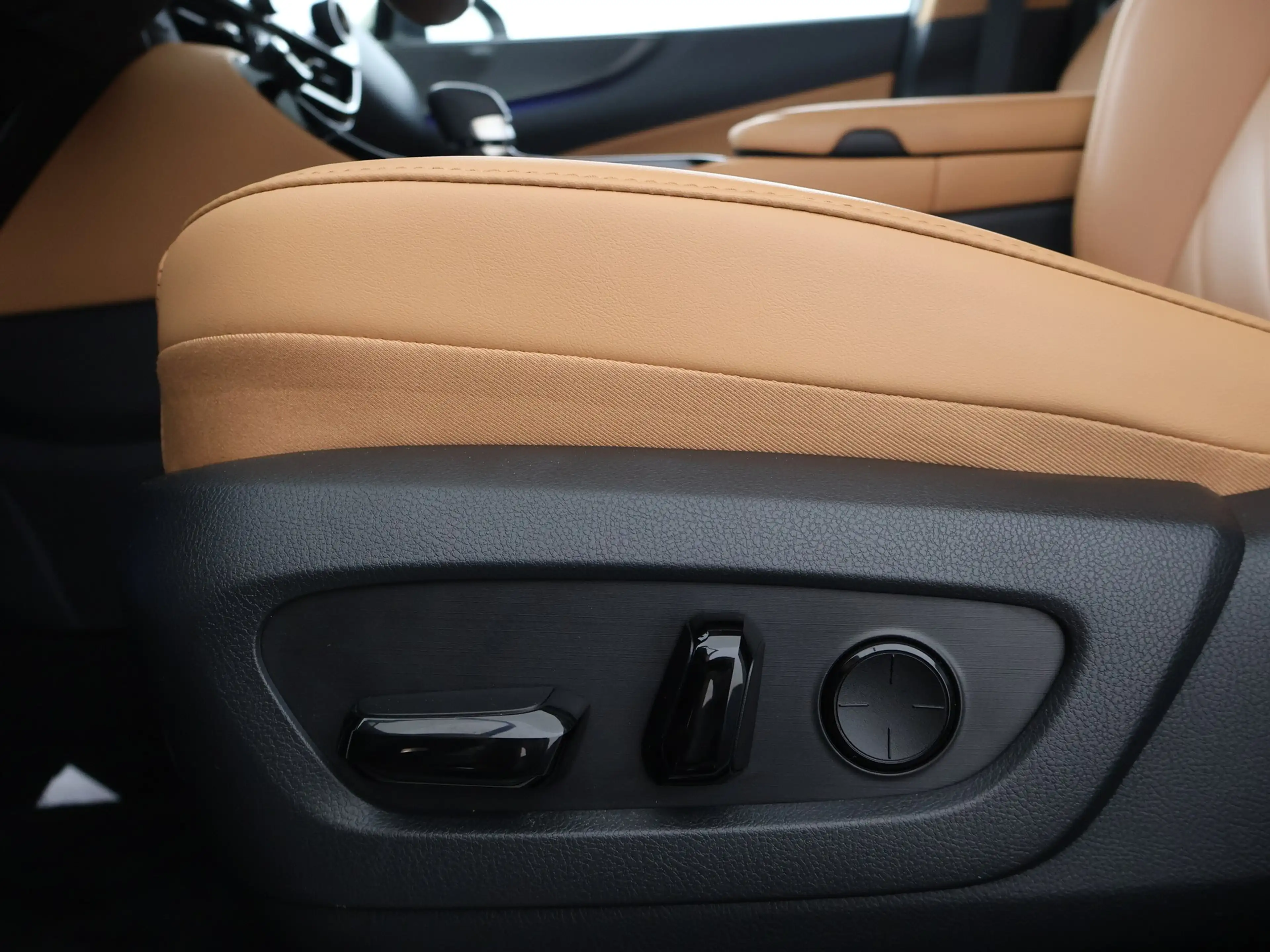 Lexus NX 450h+ AWD President Line | Mark Levinson | Panoramadak | — photo 8