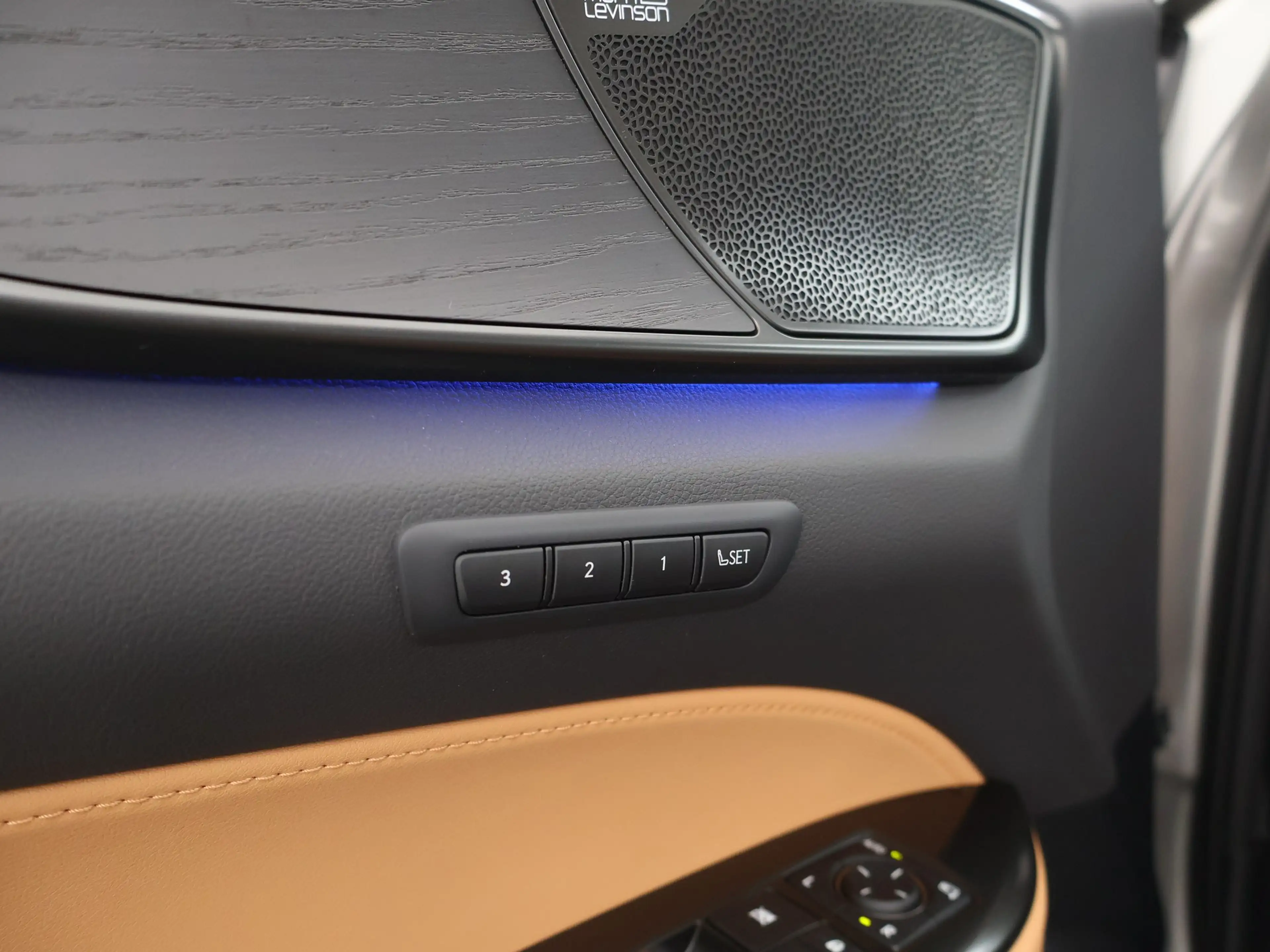Lexus NX 450h+ AWD President Line | Mark Levinson | Panoramadak | — photo 5