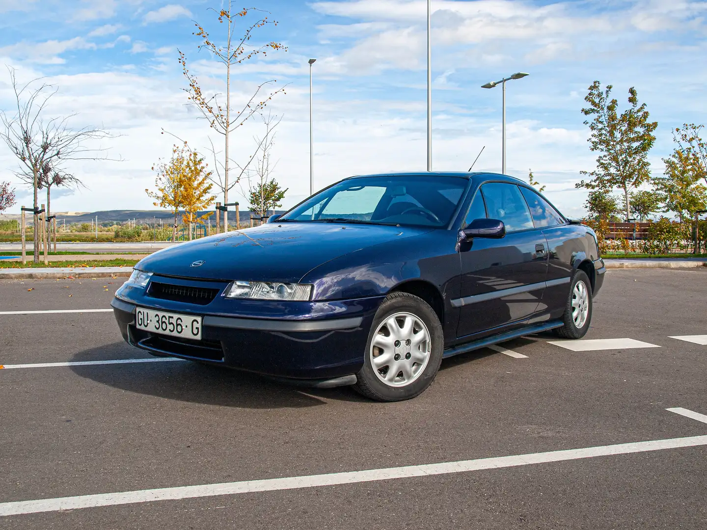 Opel Calibra 2.0i plava - 1