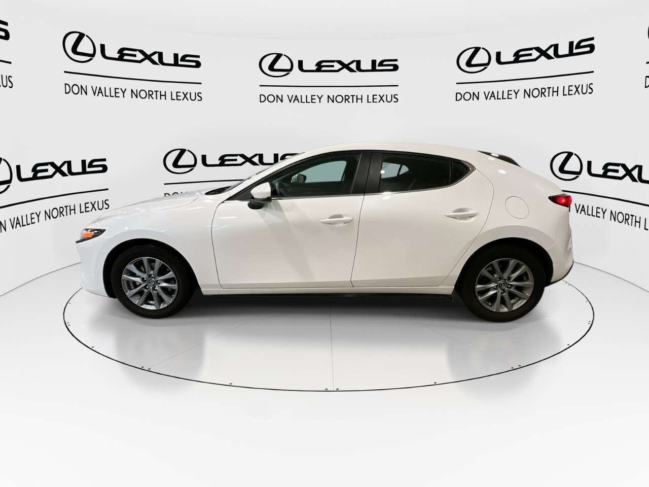 2025 Mazda Mazda3 Sport GX Trim-Heated Premium Cloth Seats-CarPlay — снимка 5