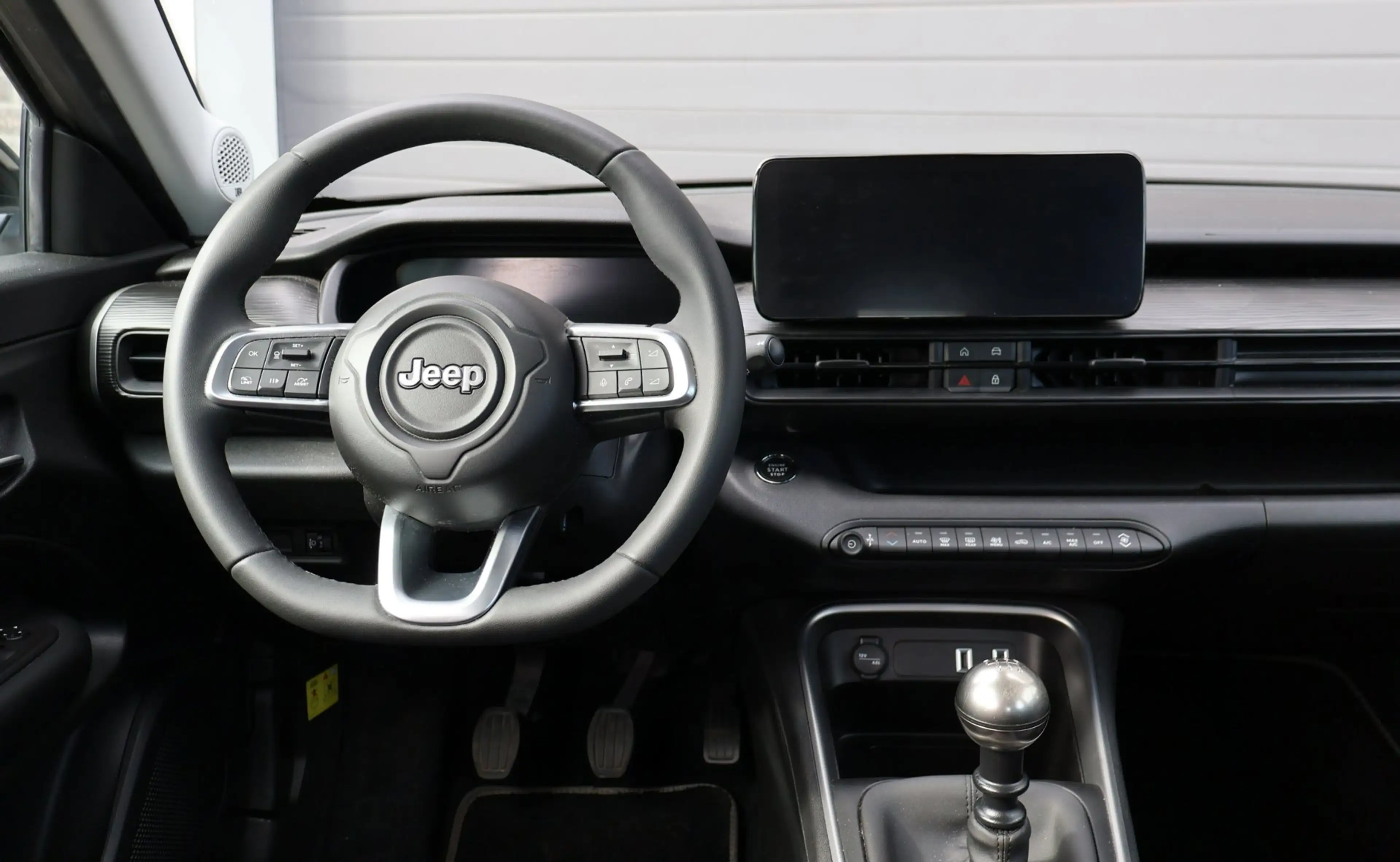 Jeep Avenger 1.2 Longitude Led/Navi/Camera/Cruise/JBL/Carplay — photo 8