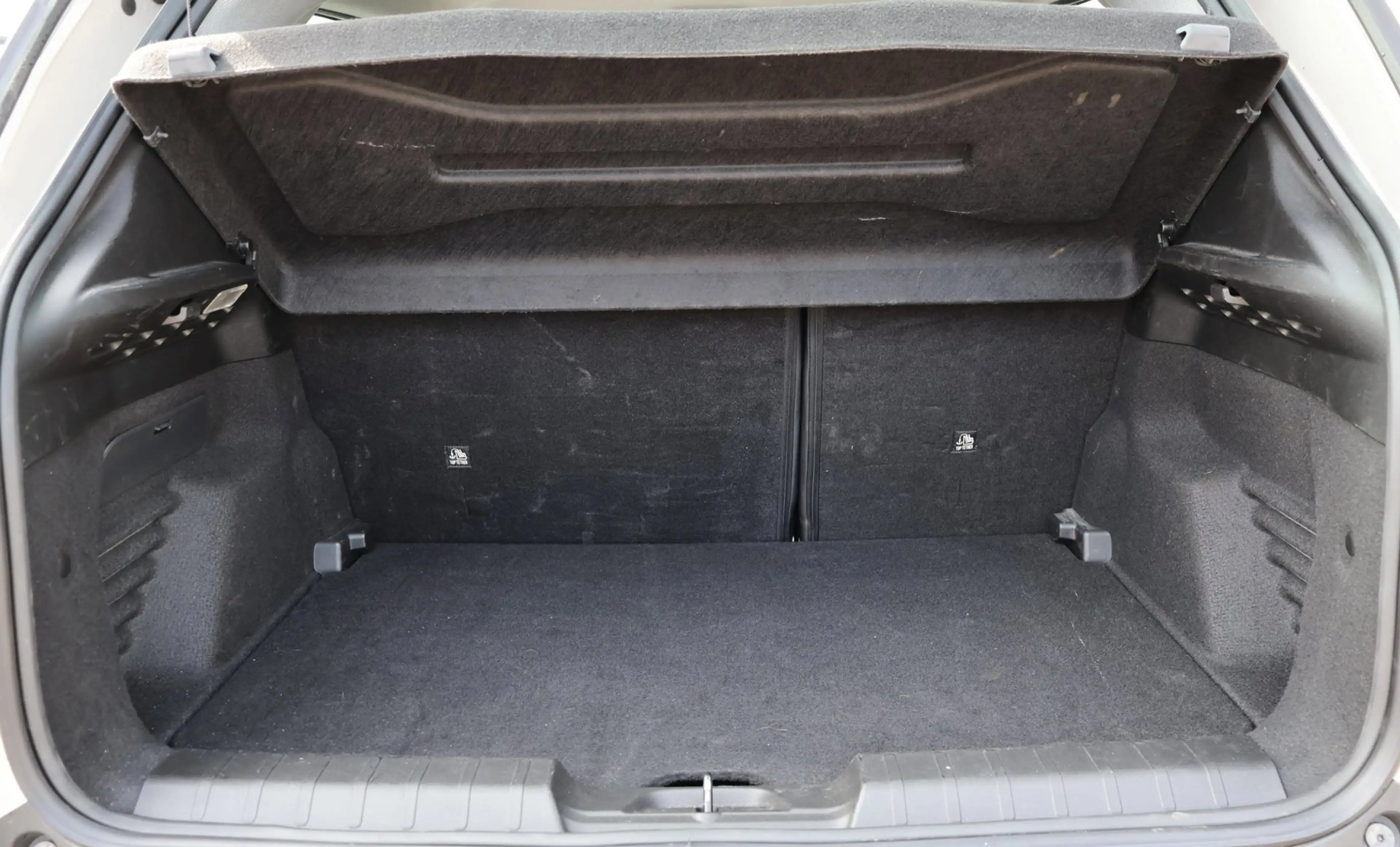 Jeep Avenger 1.2 Longitude Led/Navi/Camera/Cruise/JBL/Carplay — photo 19