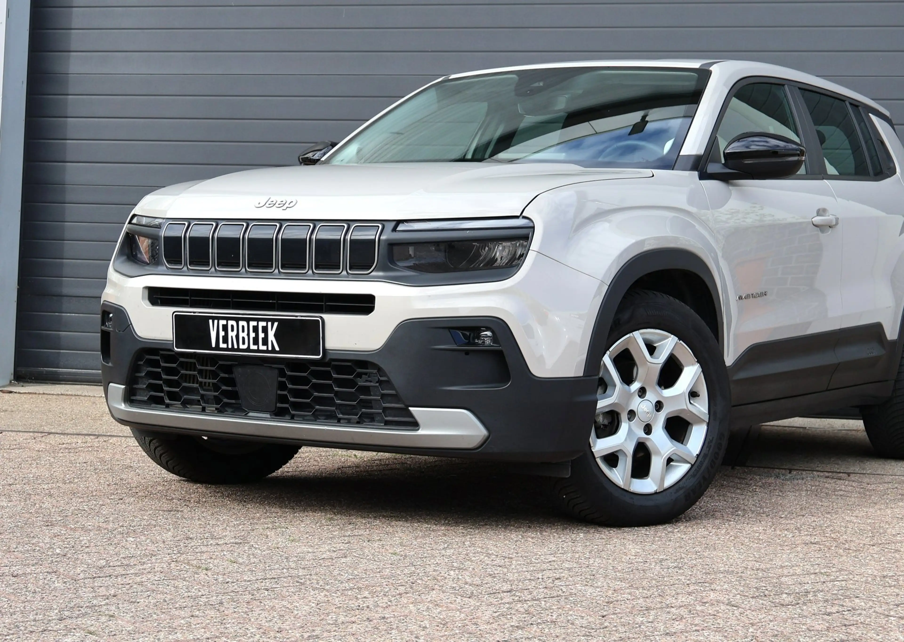 Jeep Avenger 1.2 Longitude Led/Navi/Camera/Cruise/JBL/Carplay — photo 2