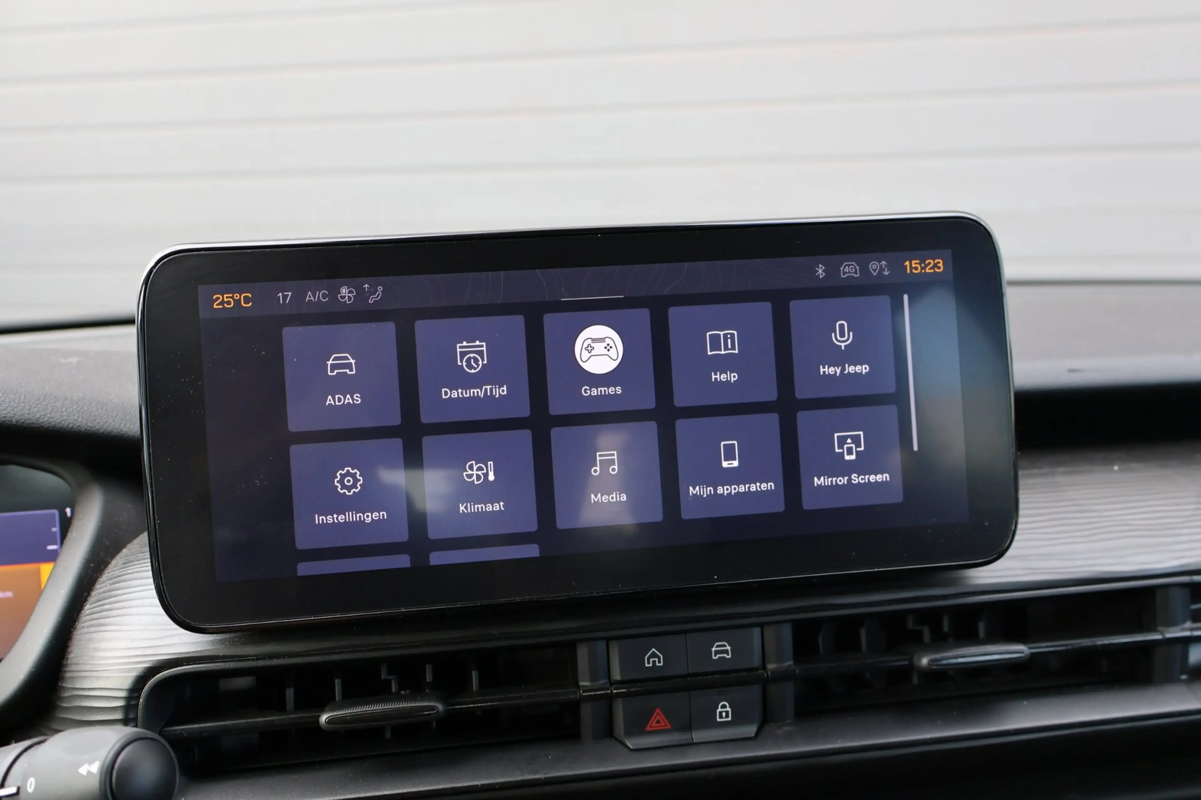 Jeep Avenger 1.2 Longitude Led/Navi/Camera/Cruise/JBL/Carplay — photo 13