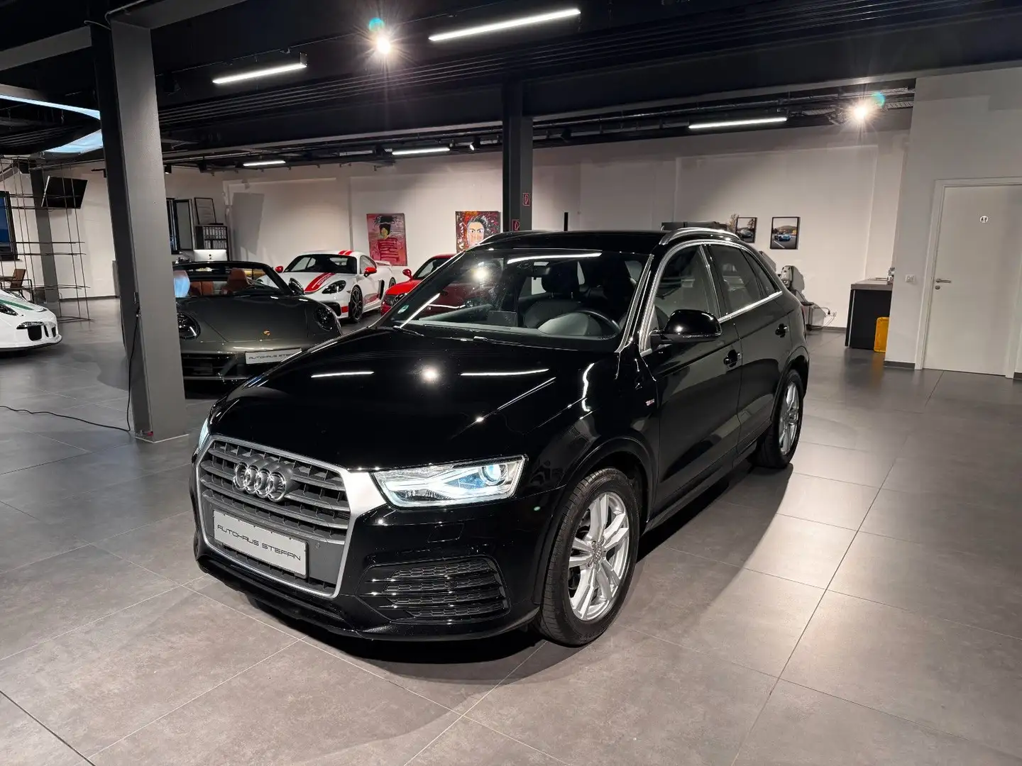 Audi Q3 1,4L TFSI SLine Schwarz - 1