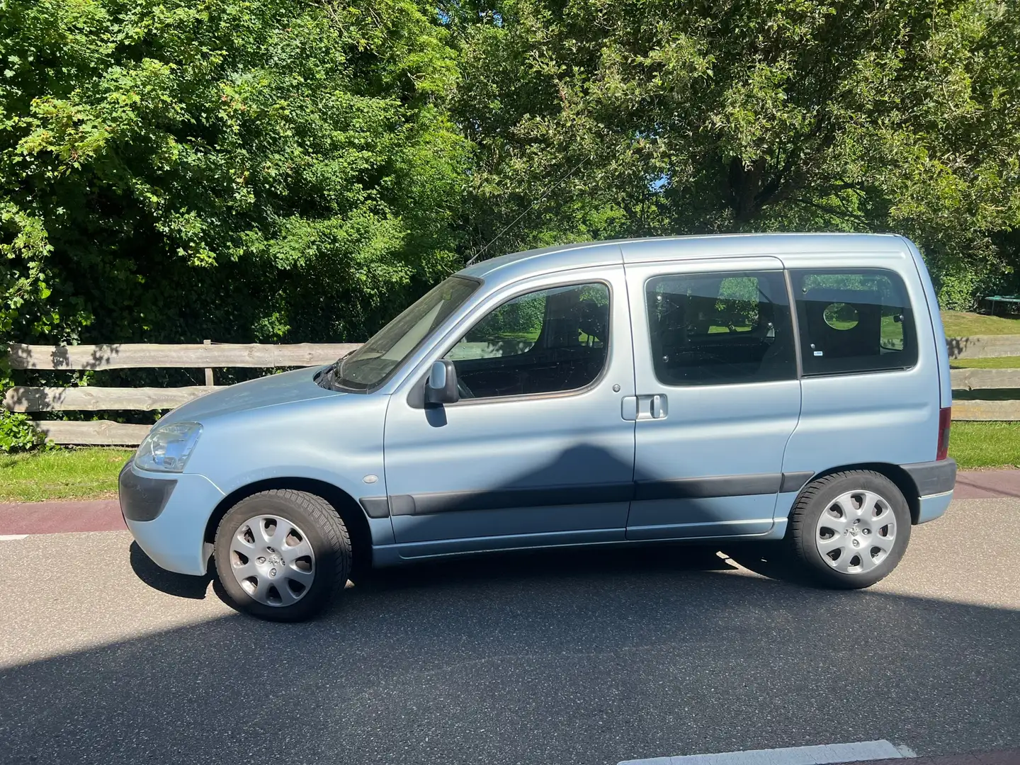 Peugeot Partner MPV 1.6-16V XT Rolstoelauto Gris - 2