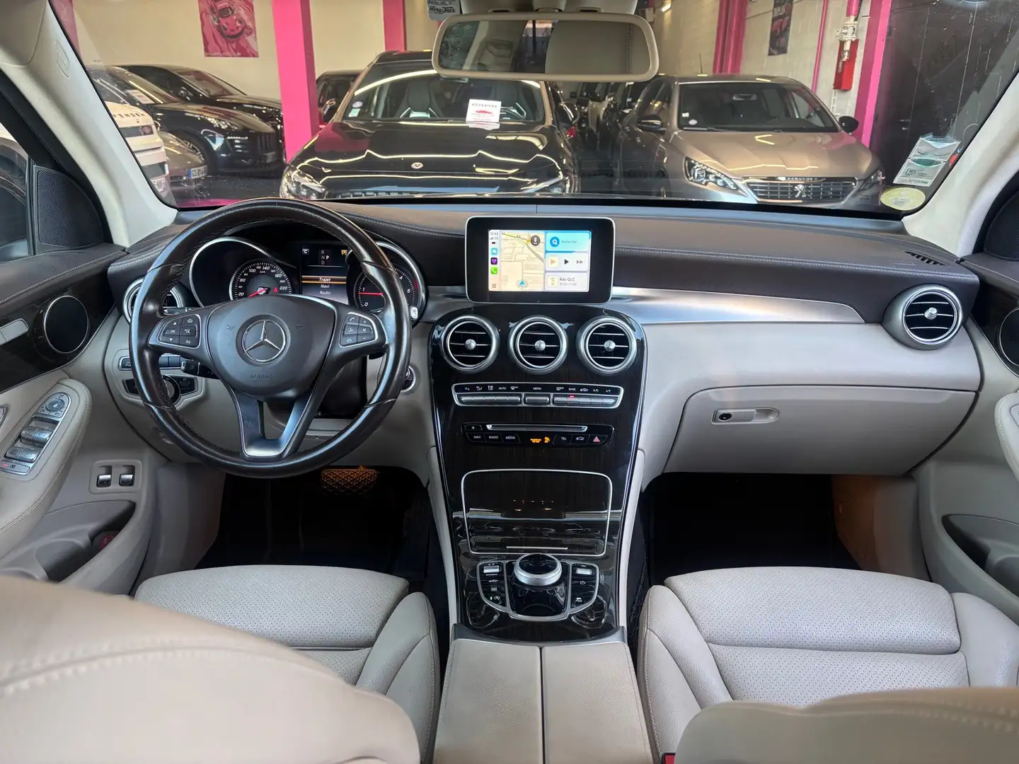 Mercedes-Benz Executive Noir - 2