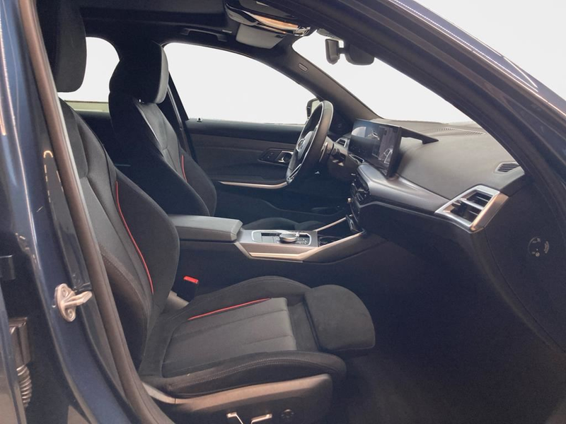 BMW 330 M Sport — photo 15