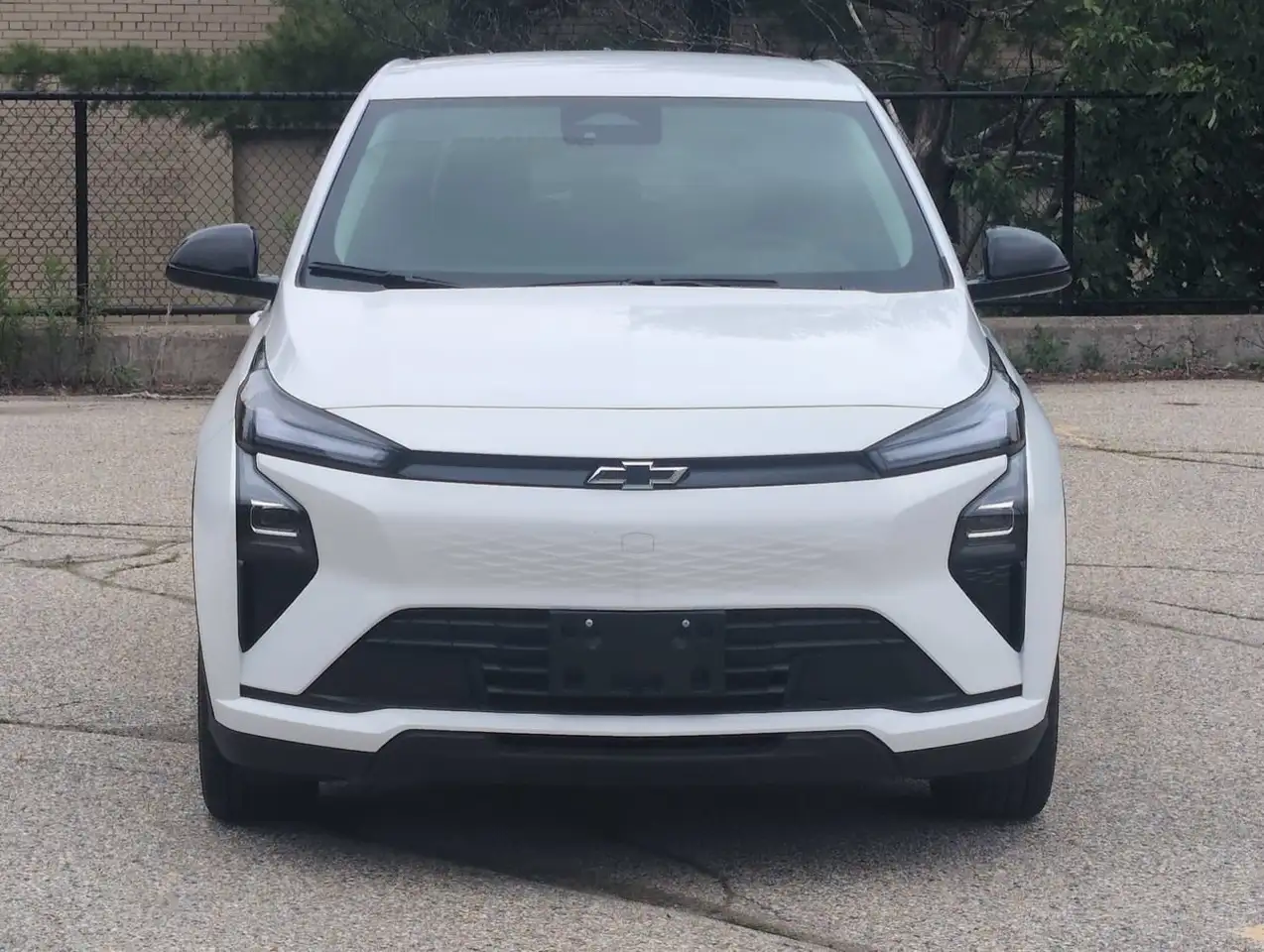 Chevrolet Bolt photo Chevrolet Bolt