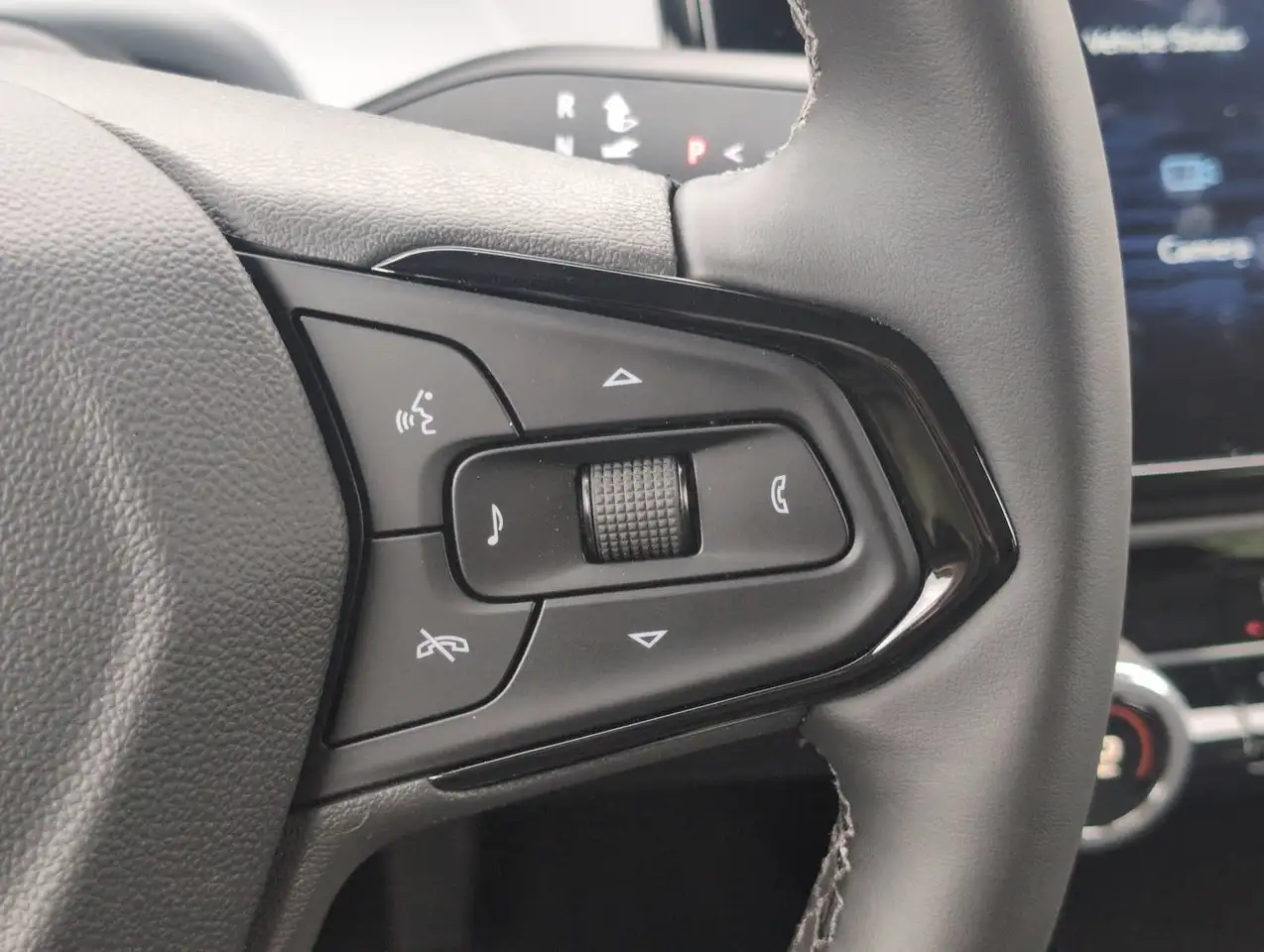Chevrolet Bolt photo Chevrolet Bolt