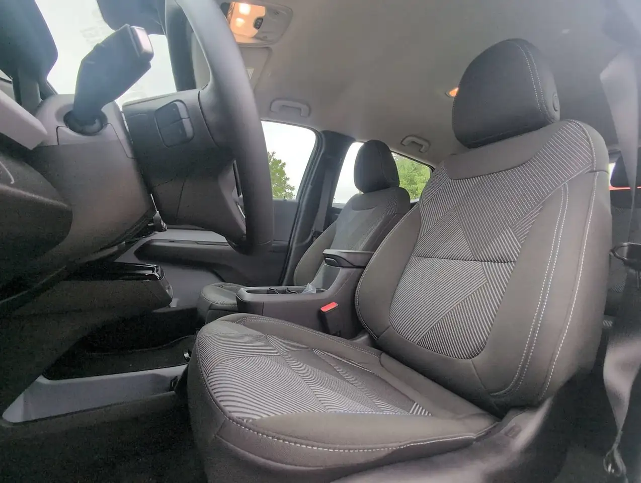 Chevrolet Bolt photo Chevrolet Bolt