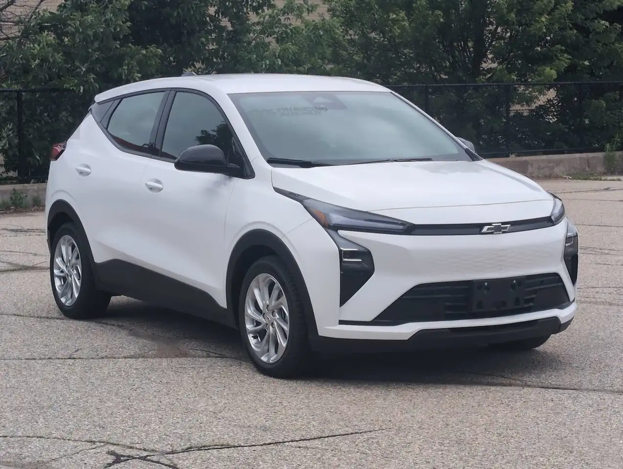 Chevrolet Bolt photo Chevrolet Bolt